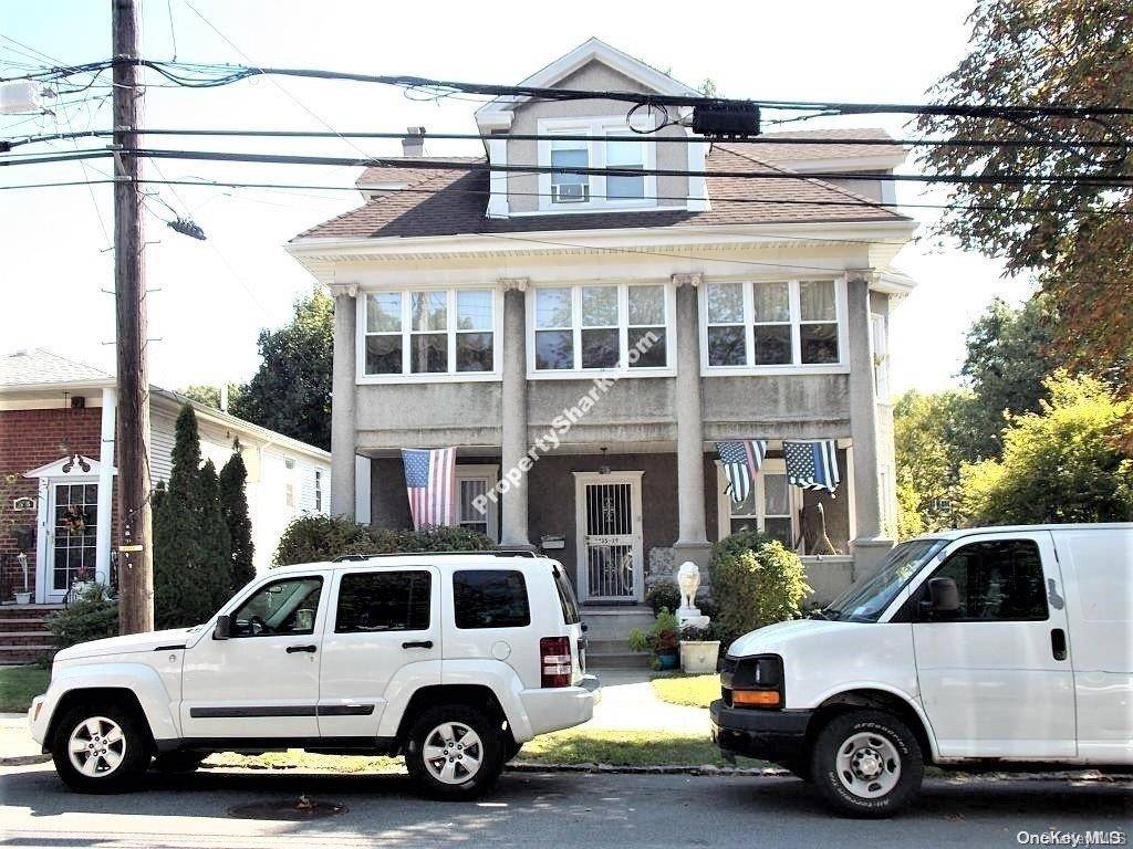 Flushing, NY 11358,35-19 170th ST