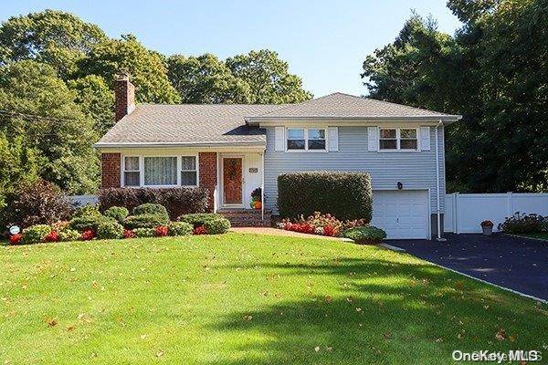 Huntington Station, NY 11746,12 Evans CT