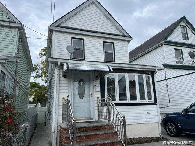 Jamaica, NY 11428,93-03 213th ST