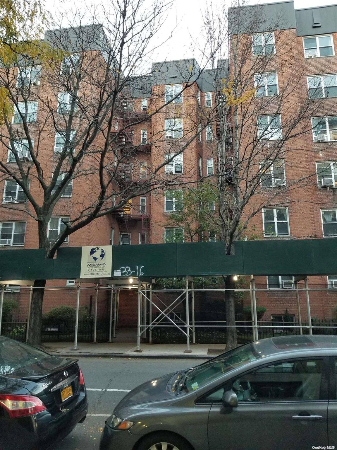 Jackson Heights, NY 11372,33-16 82 ST #1-D