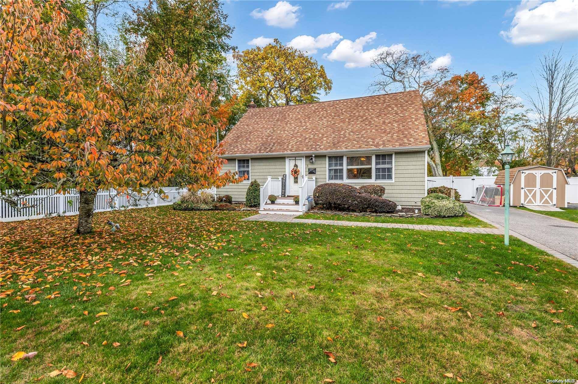 East Islip, NY 11730,5 Gerhardy