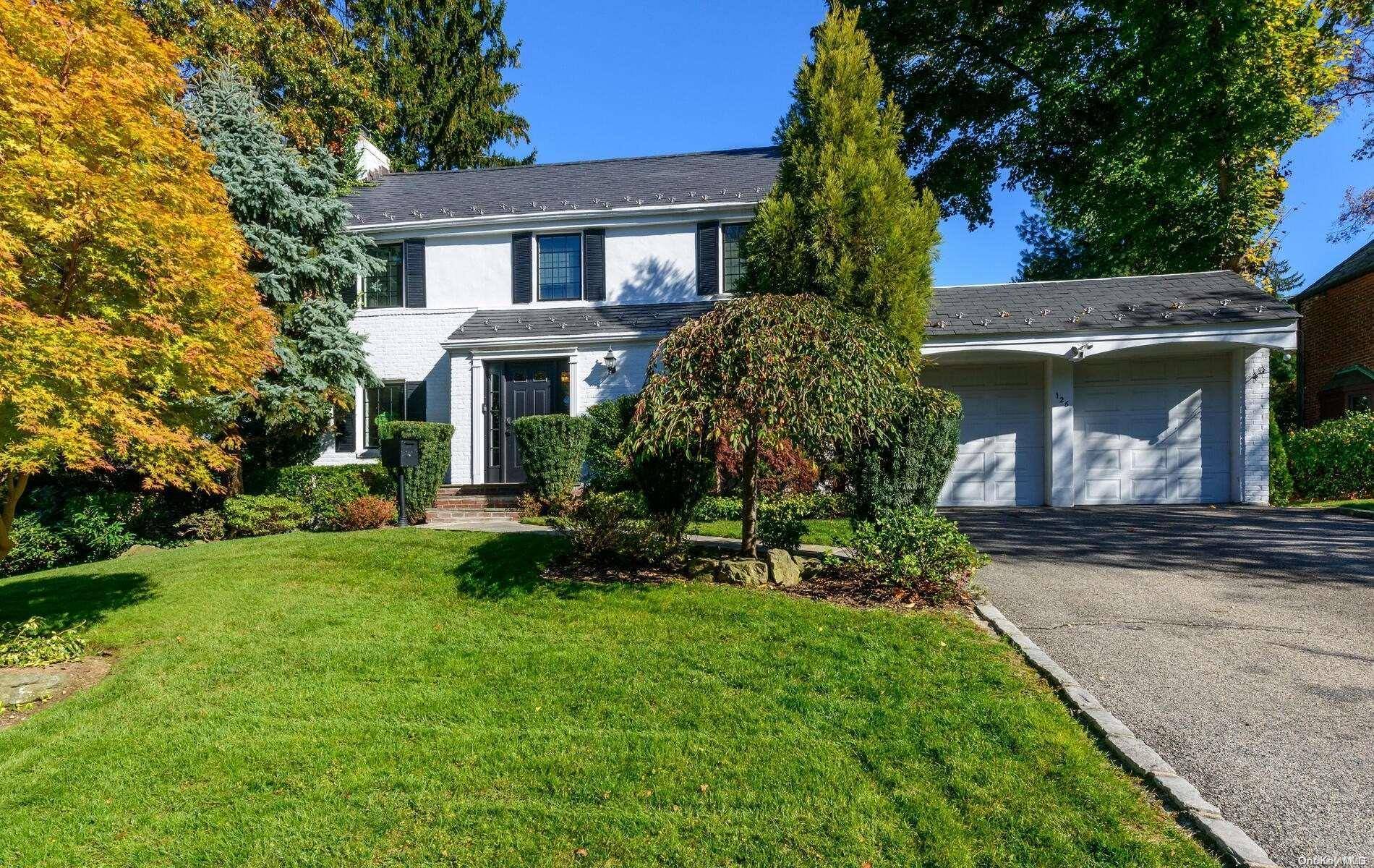 Manhasset, NY 11030,126 Mill Spring Rd