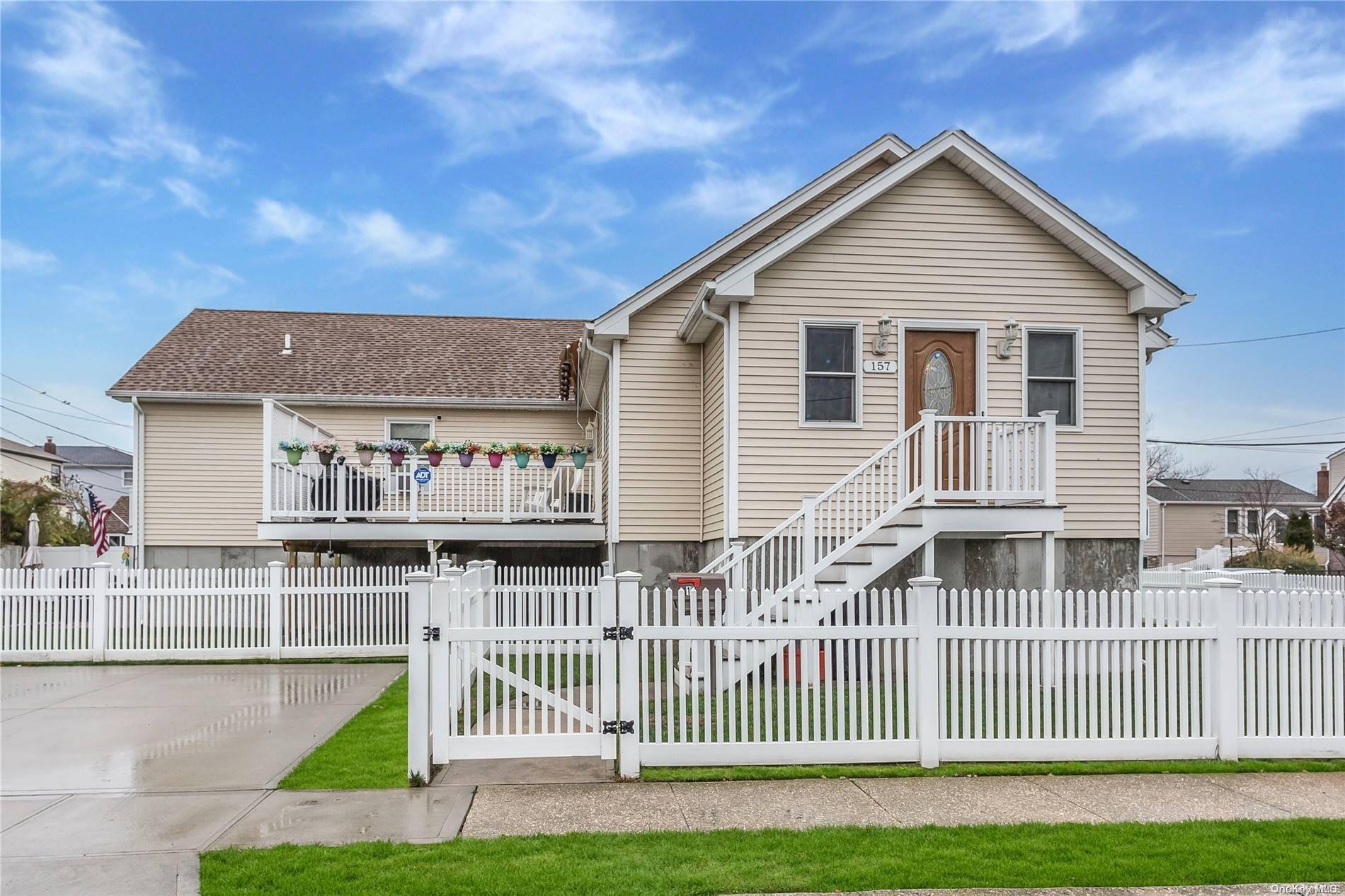 Island Park, NY 11558,157 Suffolk RD