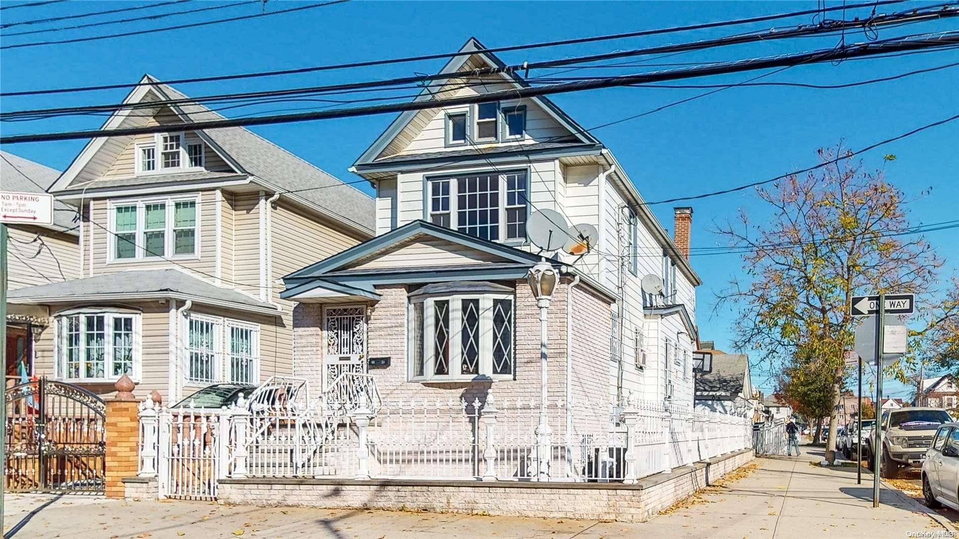 Jamaica, NY 11432,90-23 172nd ST
