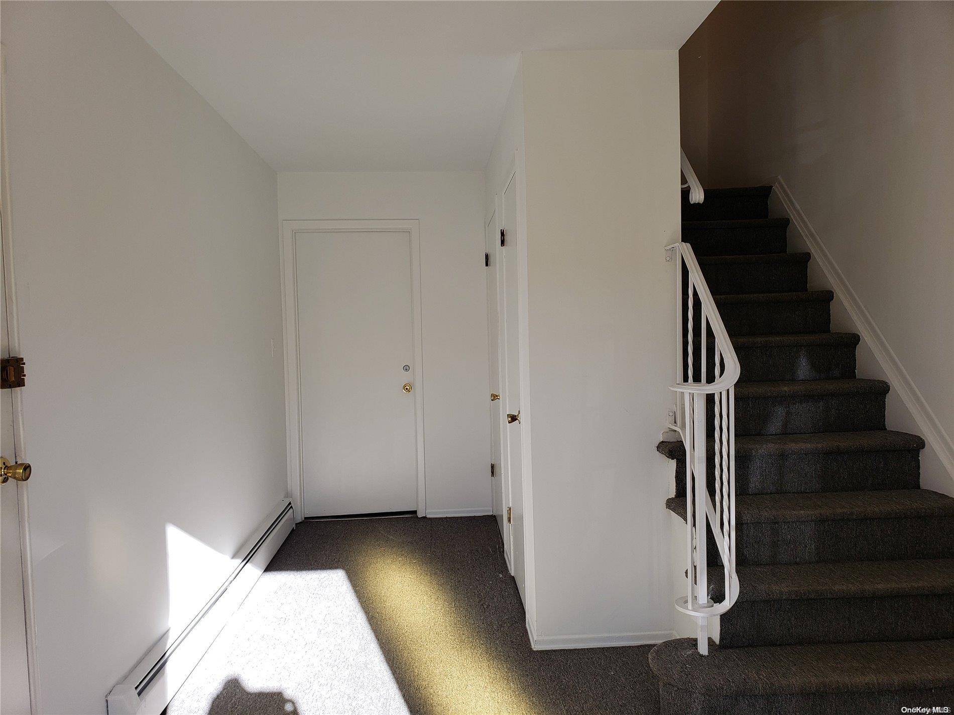 Douglaston, NY 11362,240-57 68th Ave