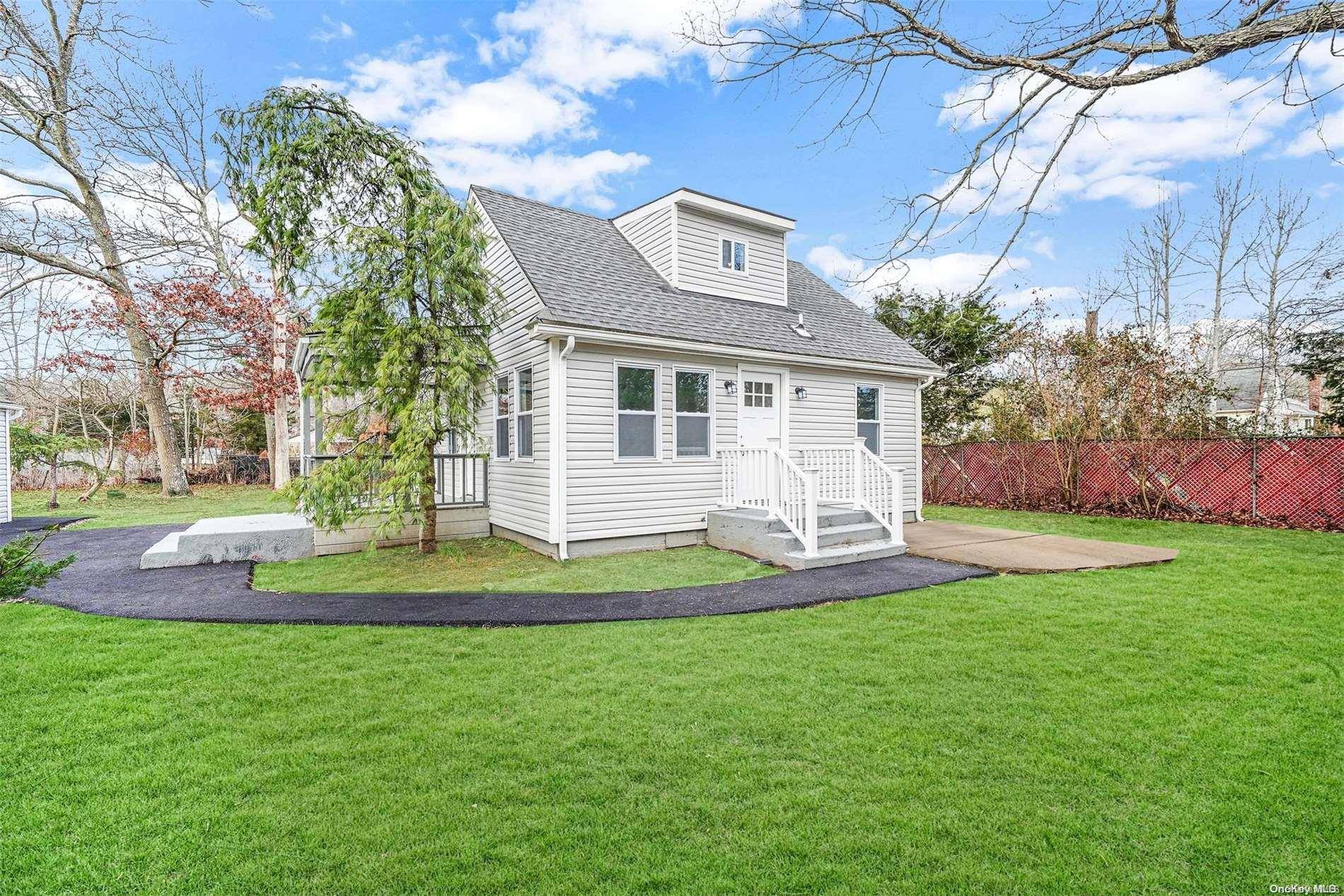 Mastic Beach, NY 11951,11 Washington AVE