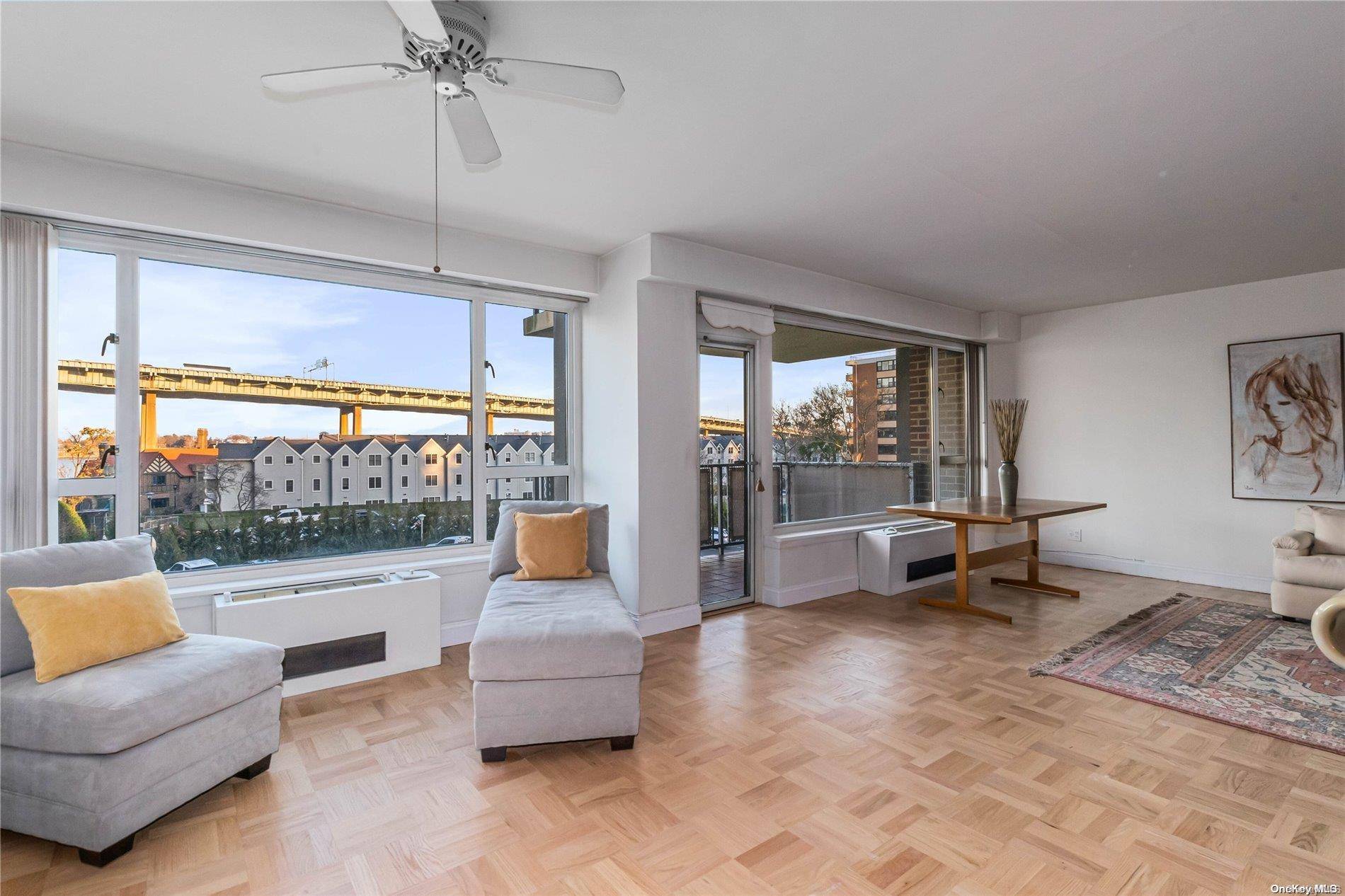 Beechhurst, NY 11357,166-25 Powells Cove Blv #3K