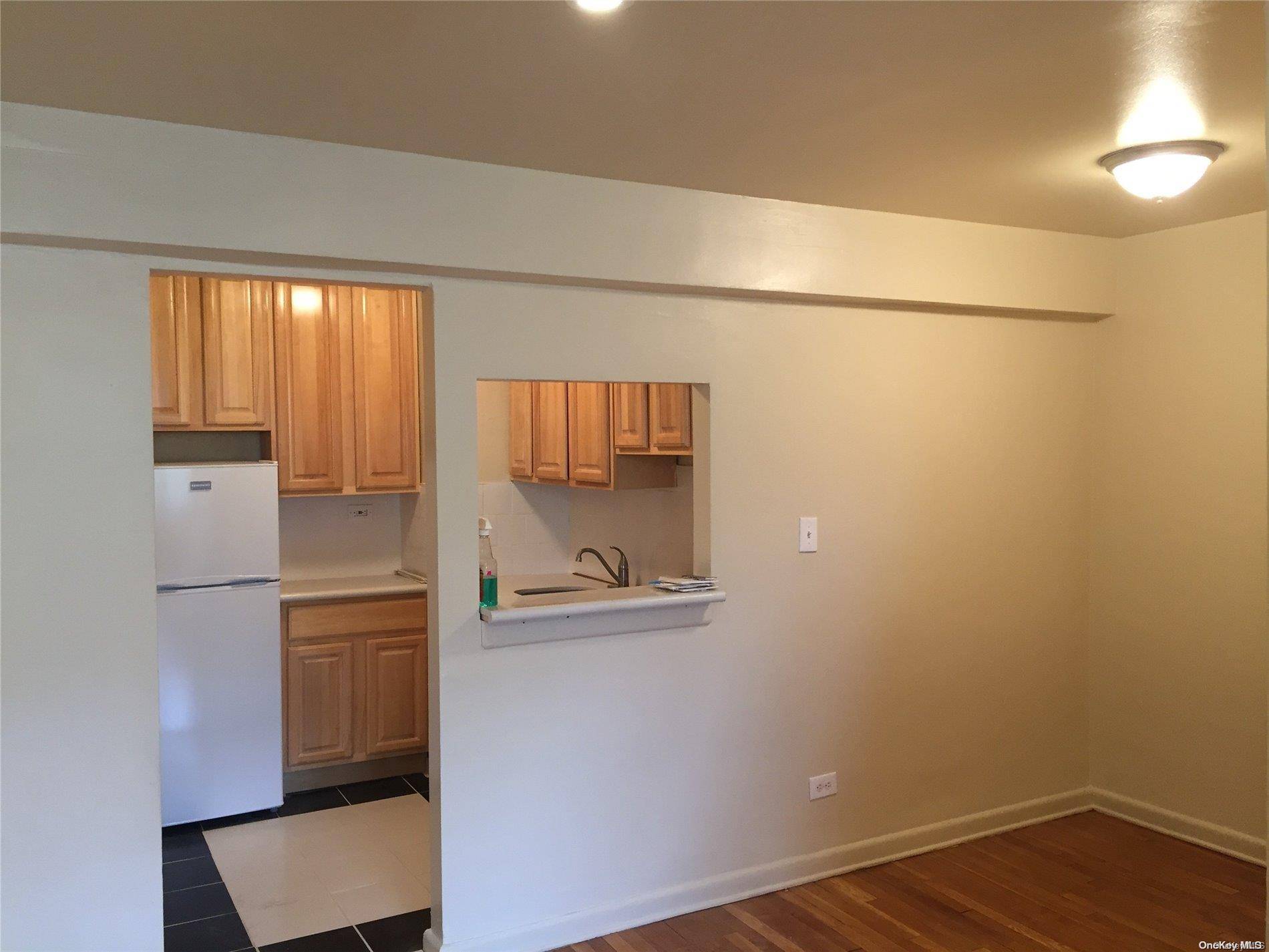 Jamaica, NY 11432,87-70 173rd ST #5G