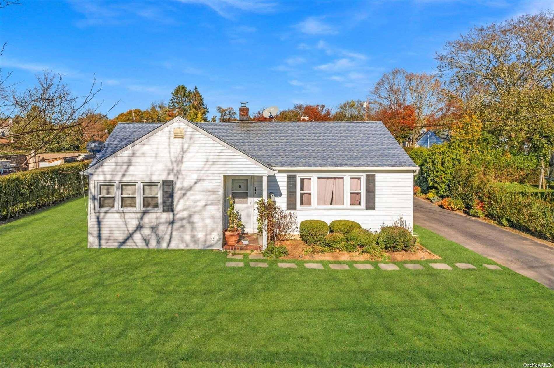 Southampton, NY 11968,183 Miller RD