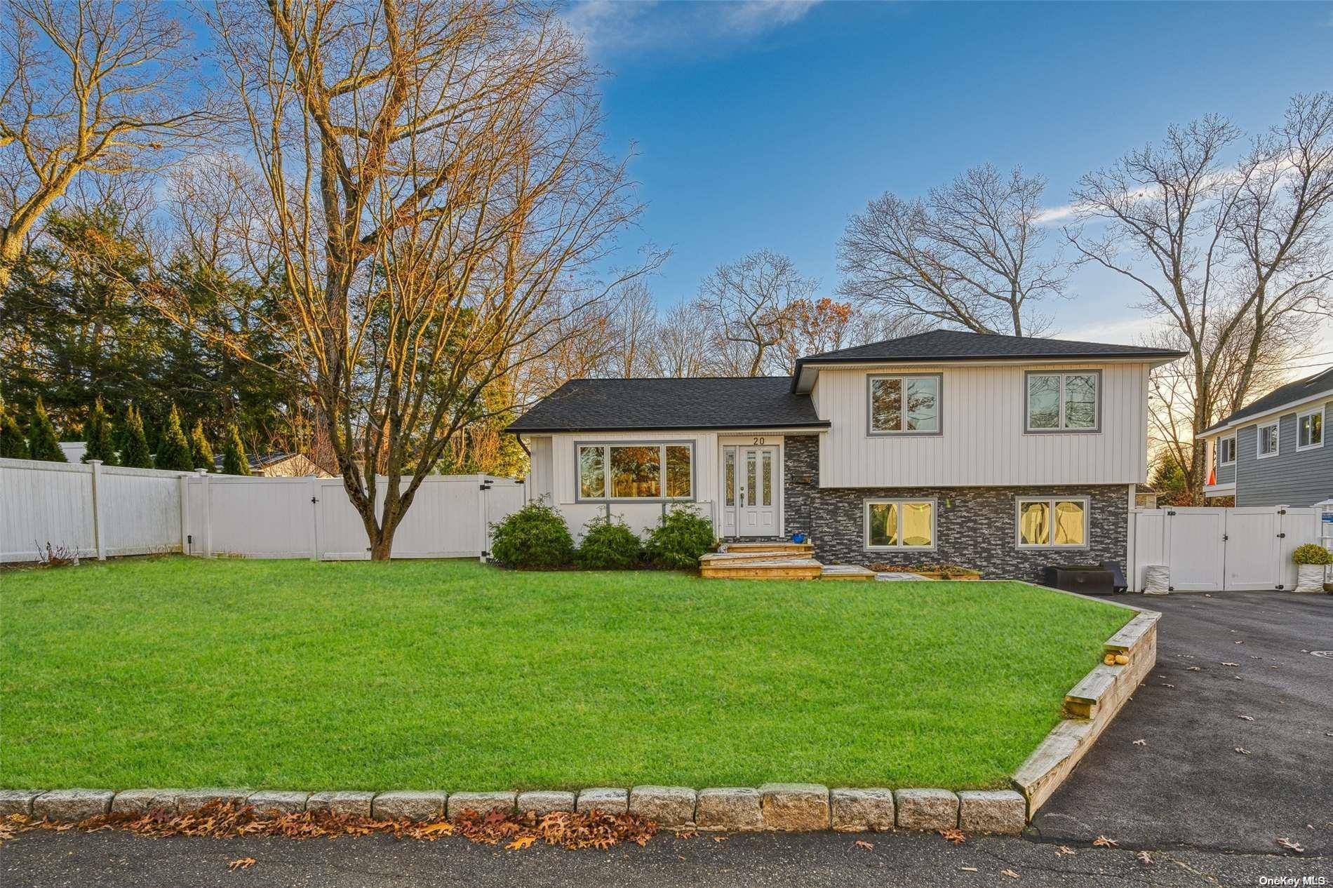 East Norwich, NY 11732,20 Furman PL