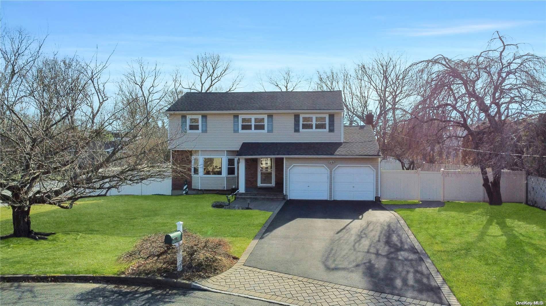 Lake Grove, NY 11755,7 Roman CT