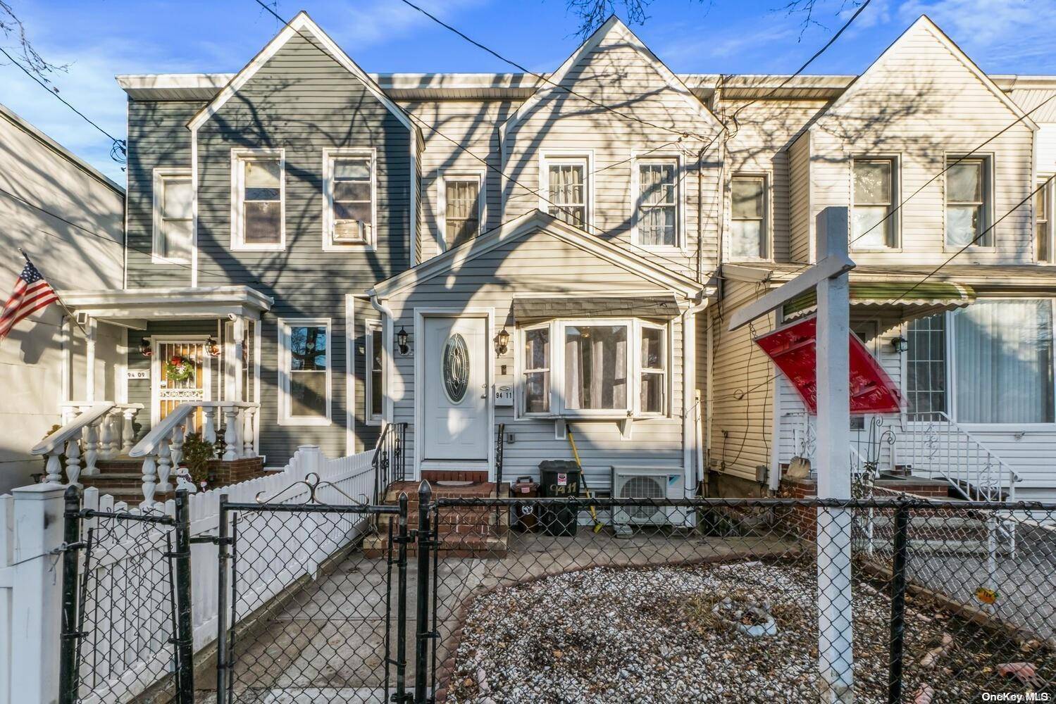 Richmond Hill, NY 11418,94-11 115th ST