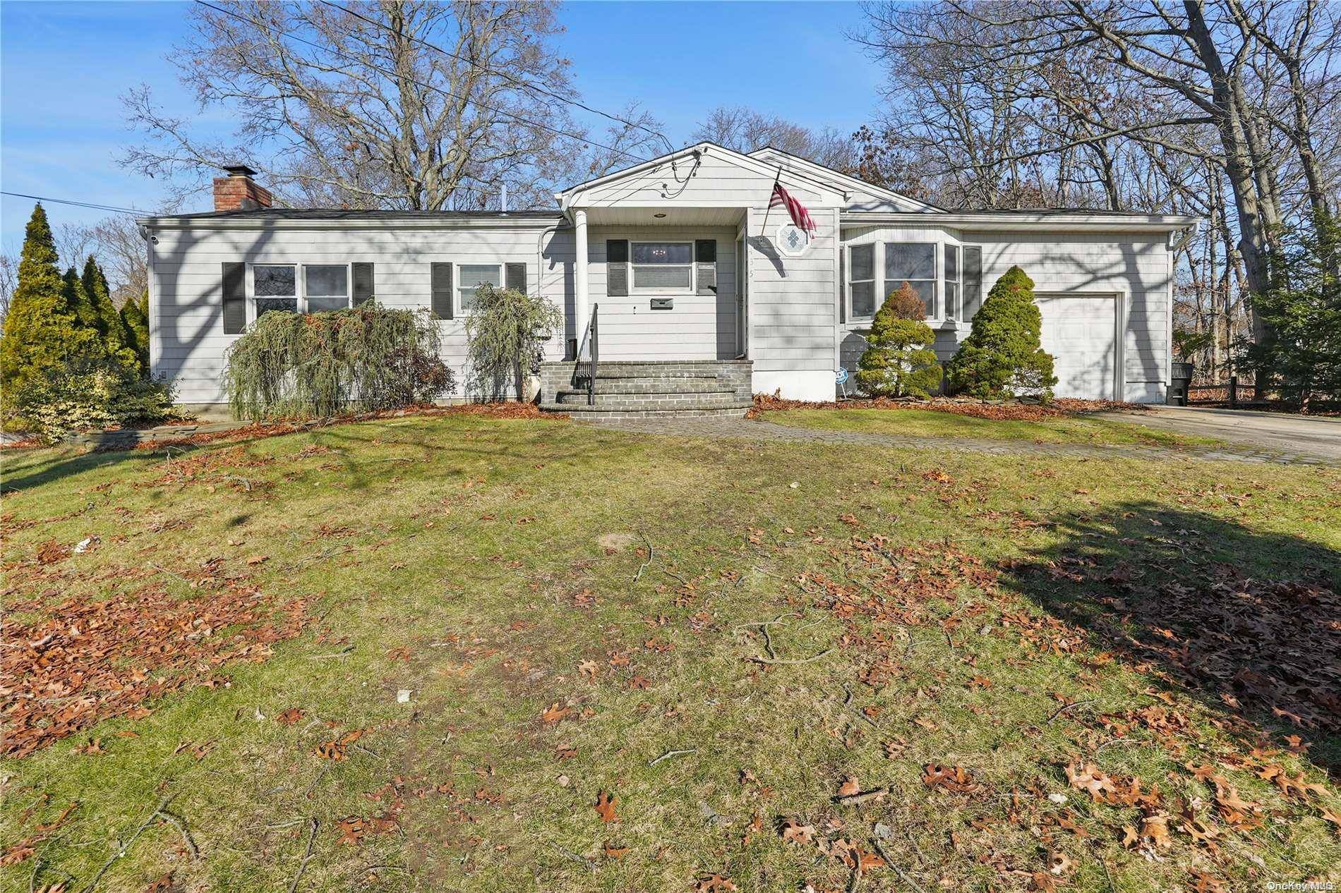 West Islip, NY 11795,435 Garden ST