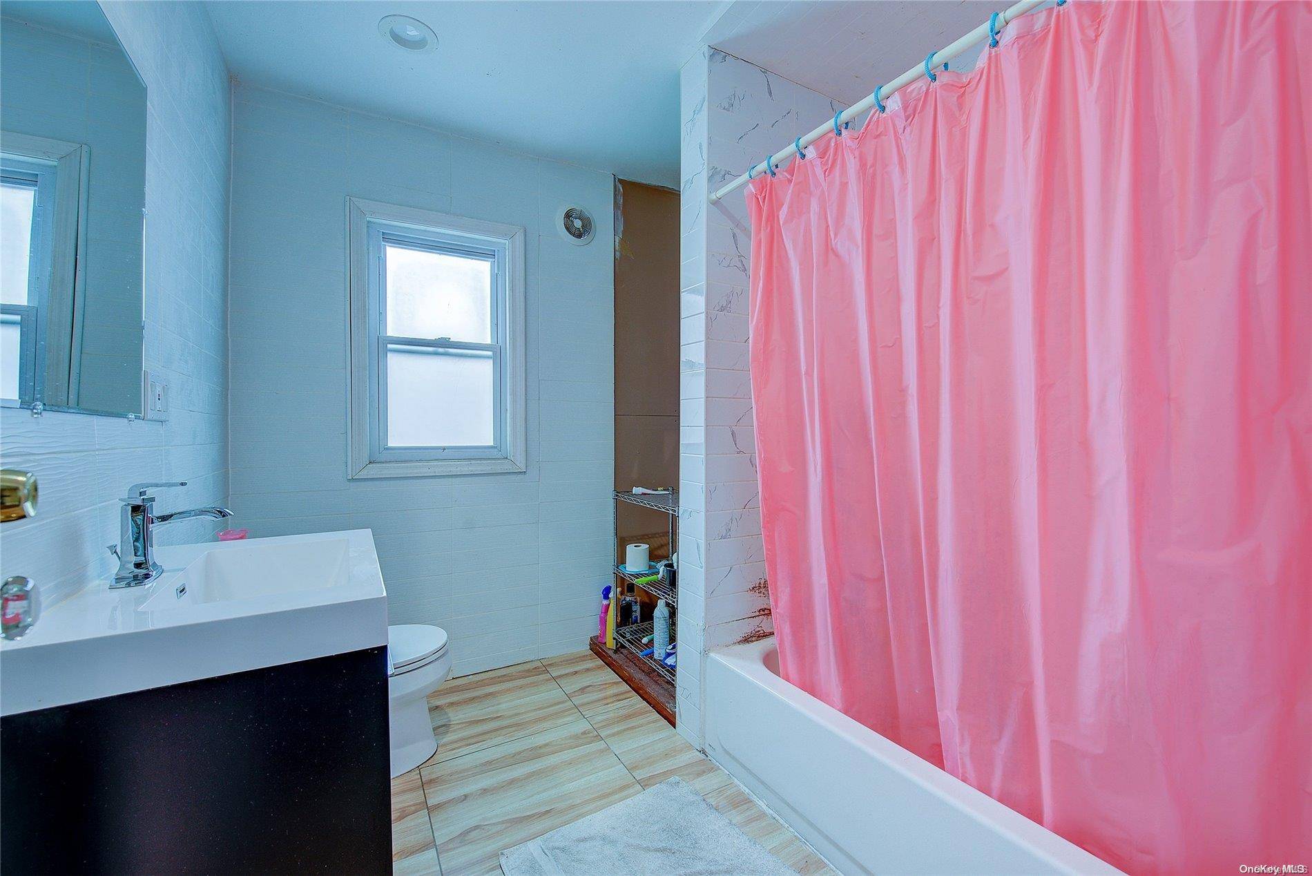 Bellerose, NY 11426,241-34 87th AVE