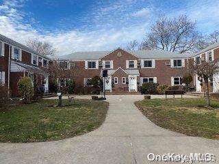 Floral Park, NY 11001,55-91 Tulip Avenue AVE #JB1
