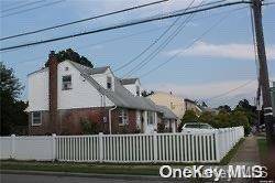 Westbury, NY 11590,1046 Washington AVE