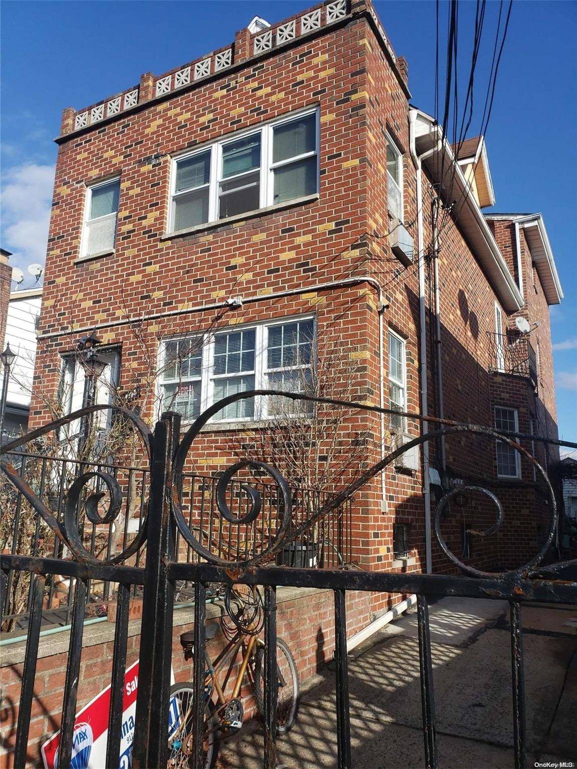 Flushing, NY 11358,43-73 163rd ST