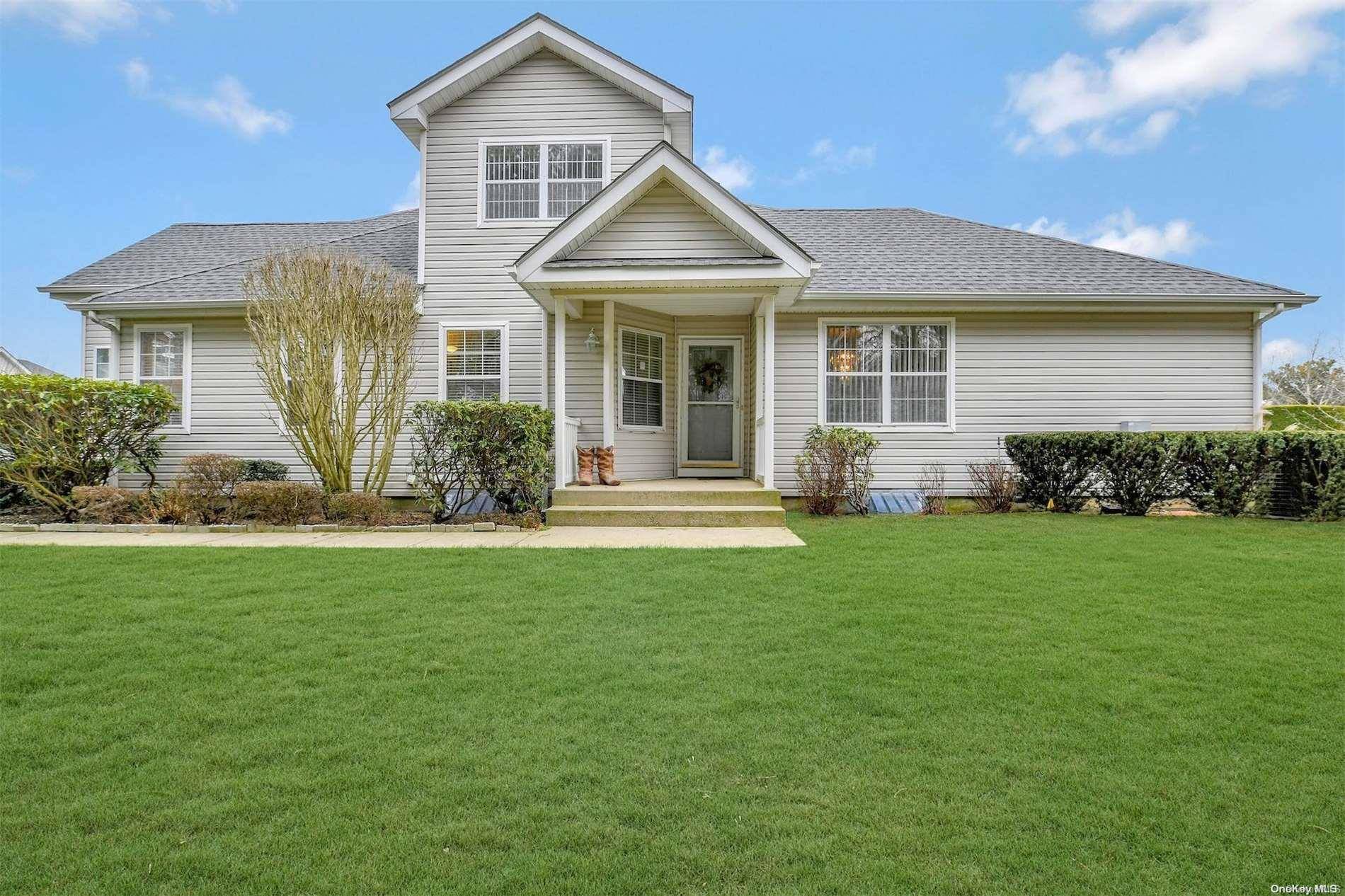 Riverhead, NY 11901,171 Adele CT #171