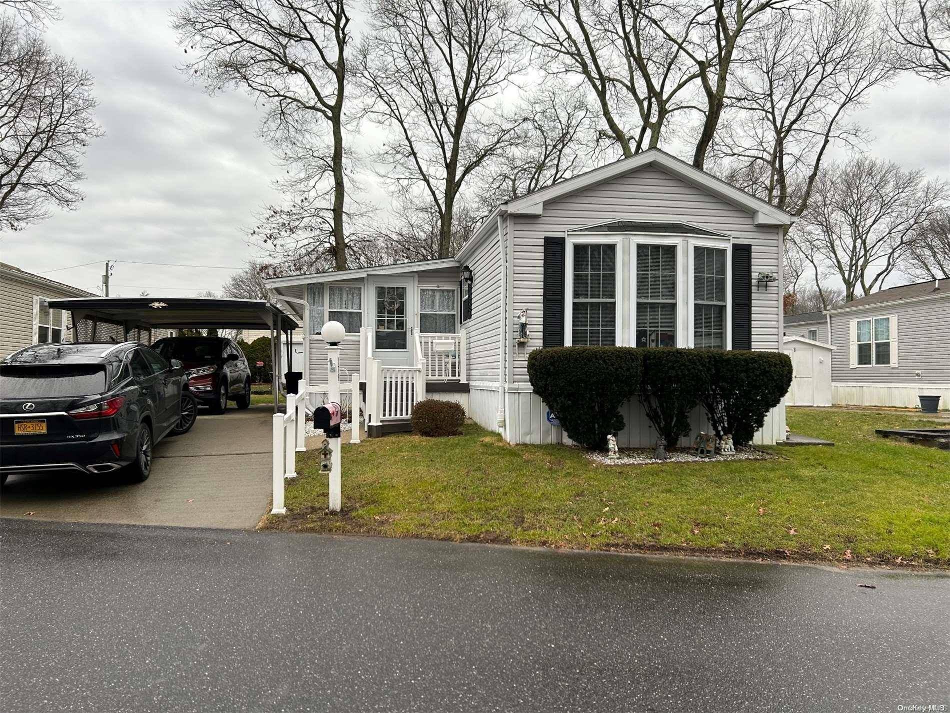 Riverhead, NY 11901,1661-179 Old Country RD #179