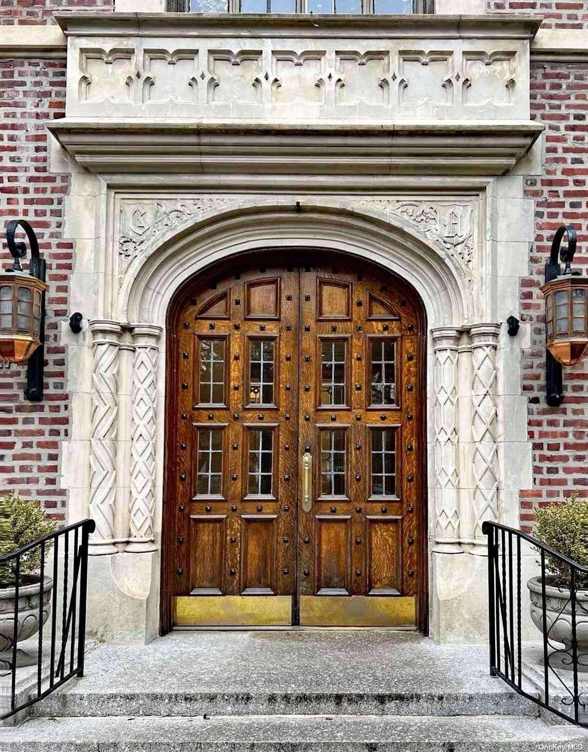Forest Hills, NY 11375,4 Dartmouth ST #71