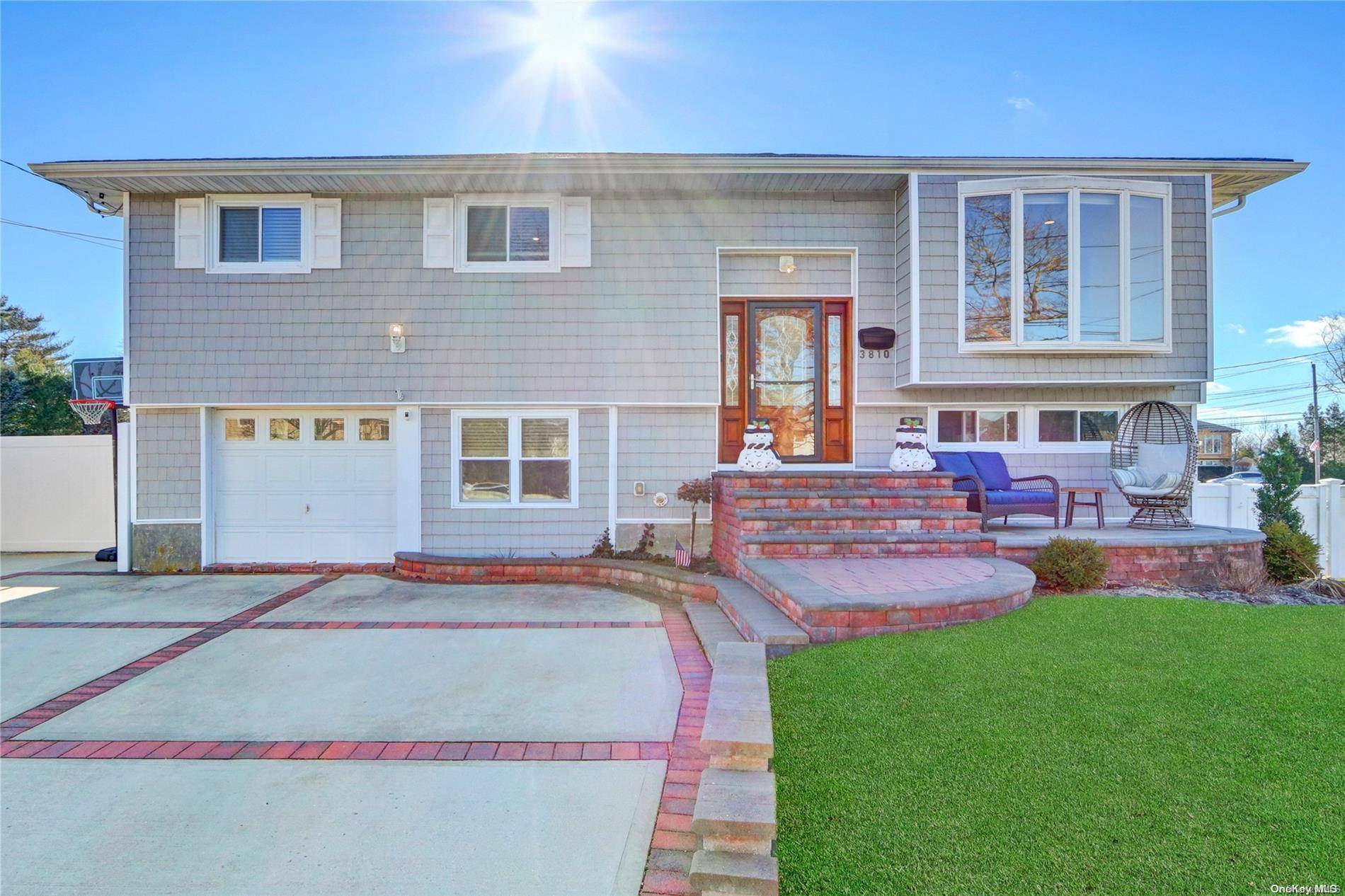 Seaford, NY 11783,3810 Oxford LN