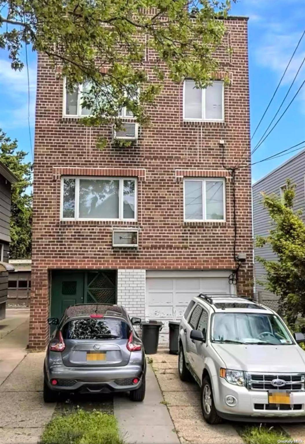 Maspeth, NY 11378,73-19 53rd AVE