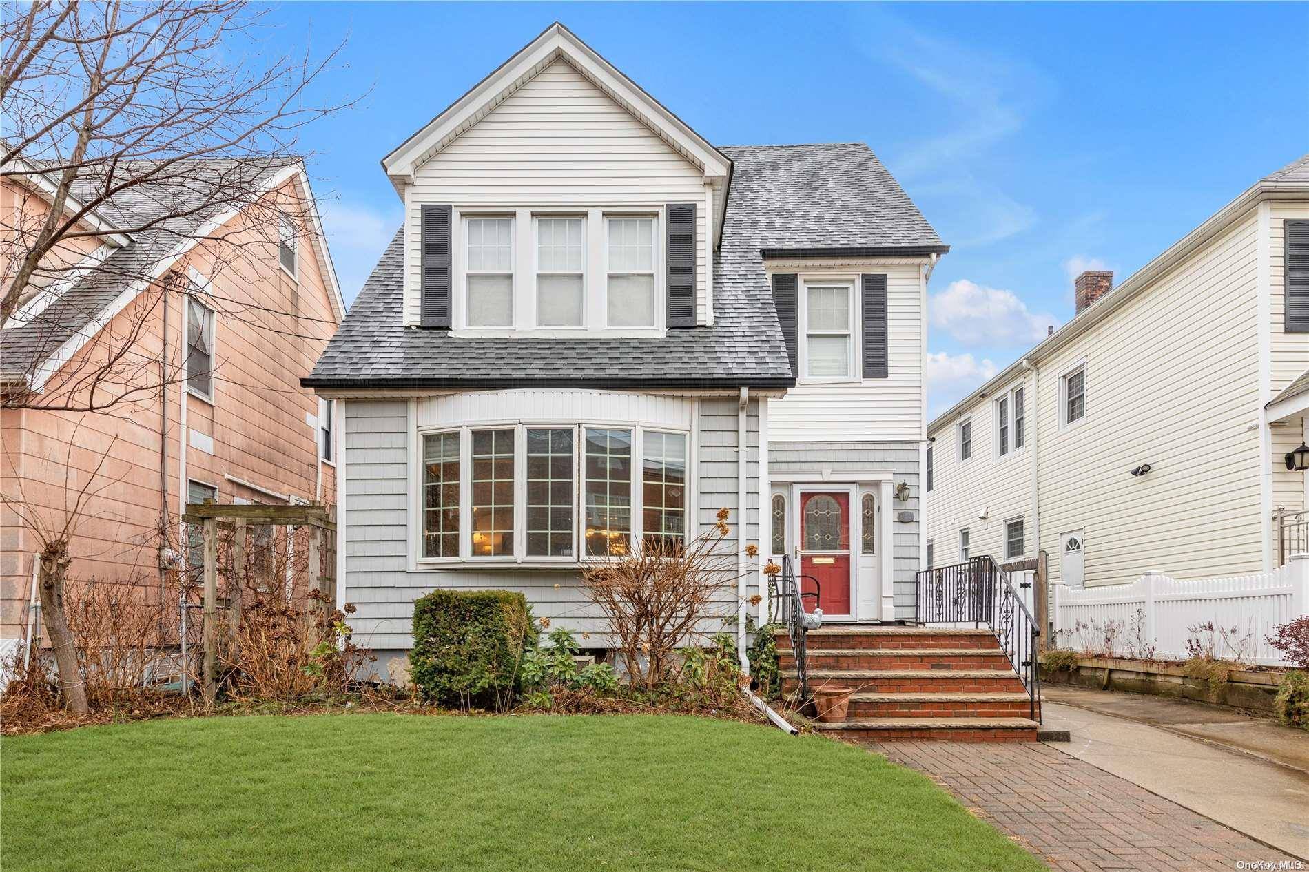 Flushing, NY 11358,45-21 168th ST