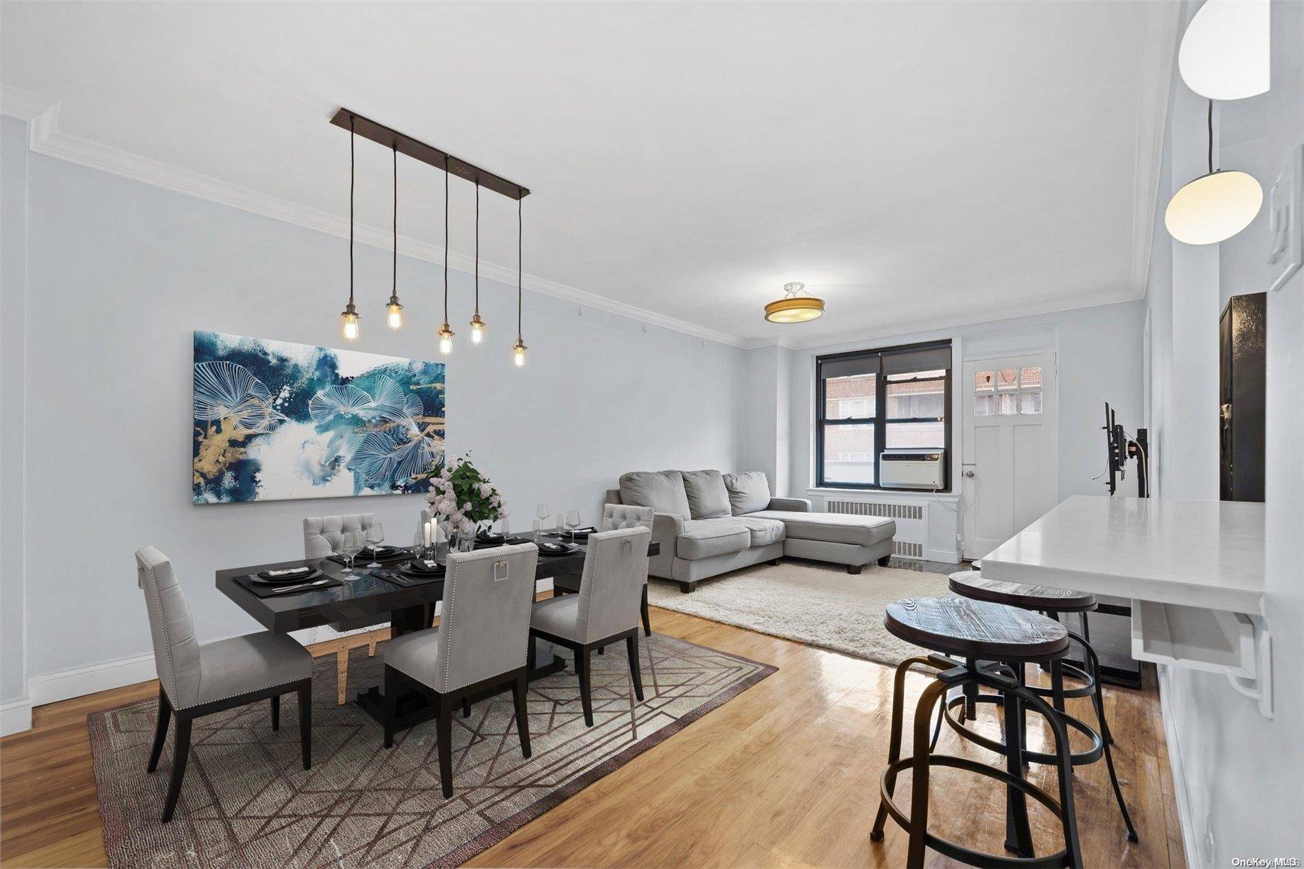 Kew Gardens, NY 11415,83-40 Austin Street #5E