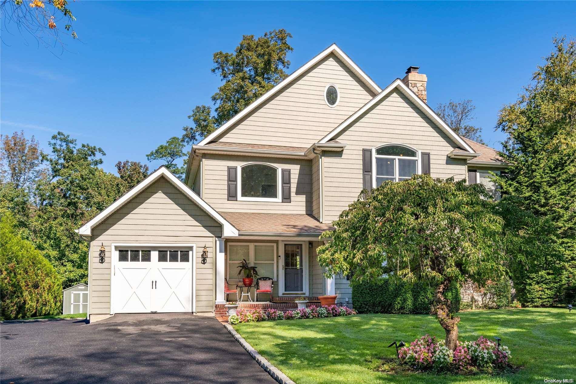 Cold Spring Harbor, NY 11724,15 Kennedy LN