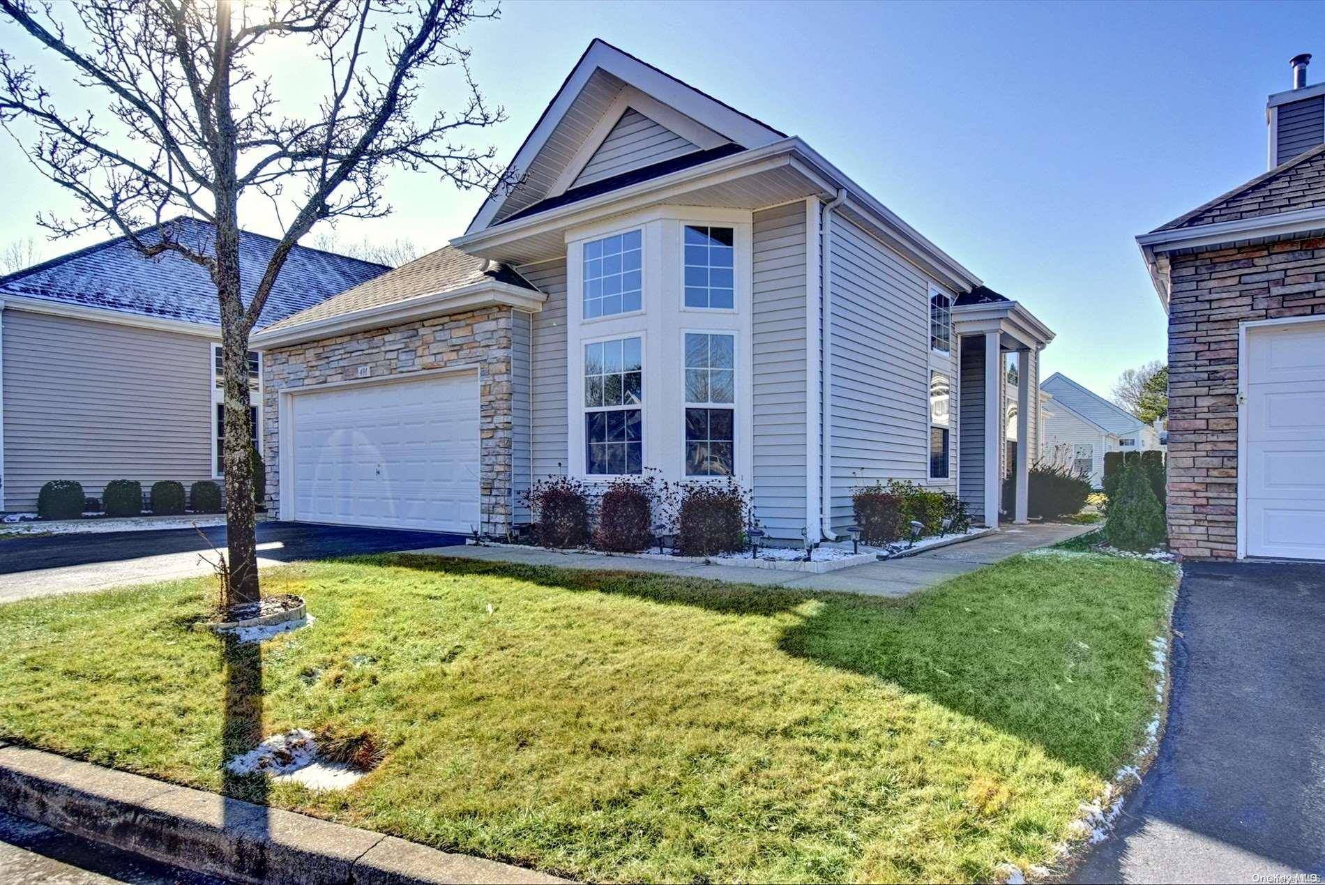 Ridge, NY 11961,491 Leisure DR #491