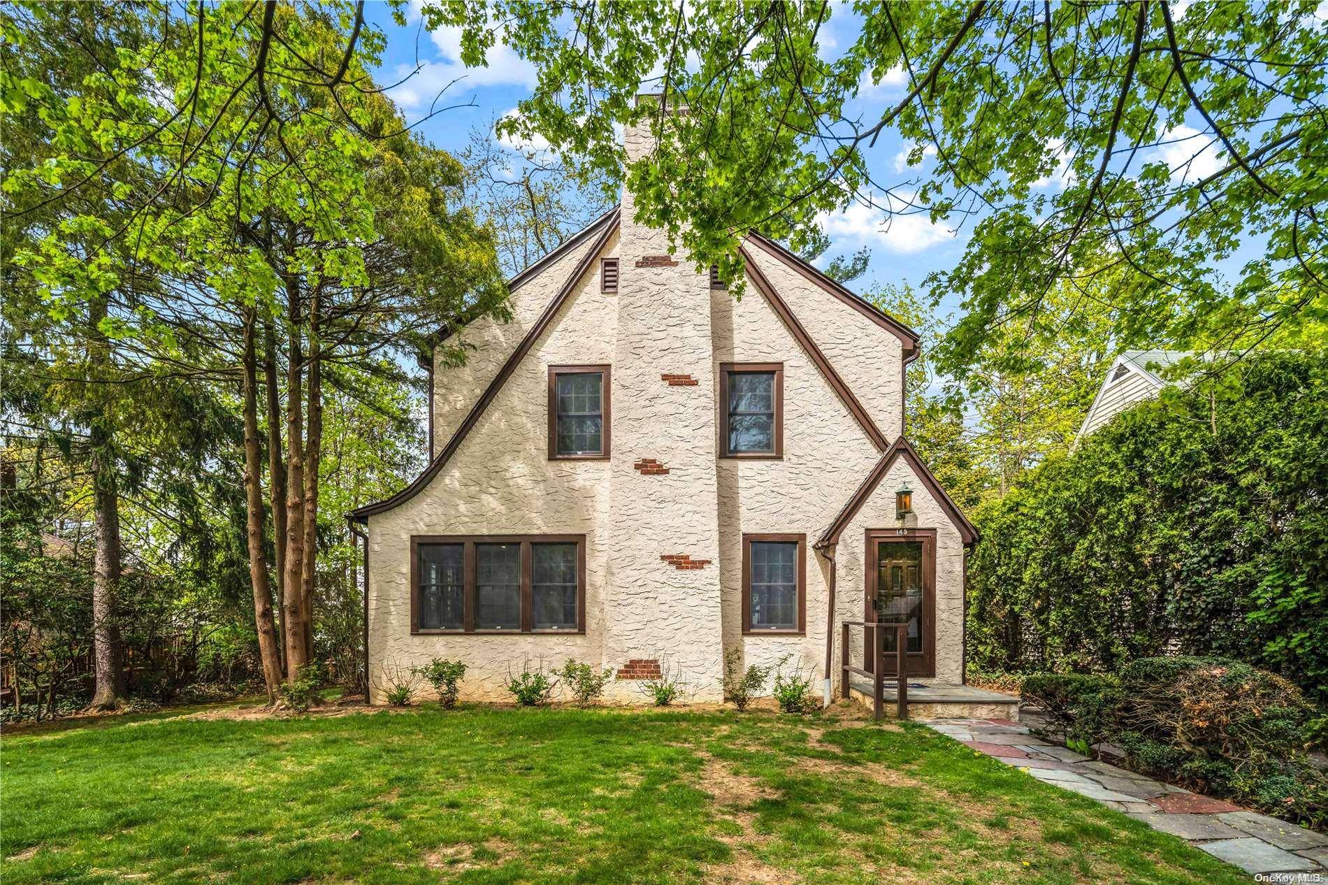Scarsdale, NY 10583,145 Lyons Rd