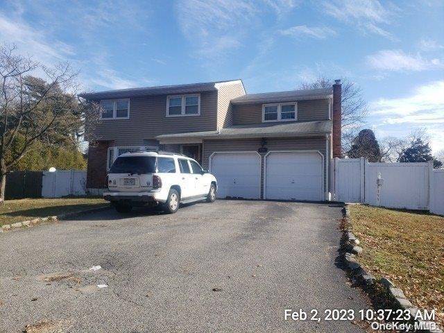 West Islip, NY 11795,199 Parkwood RD