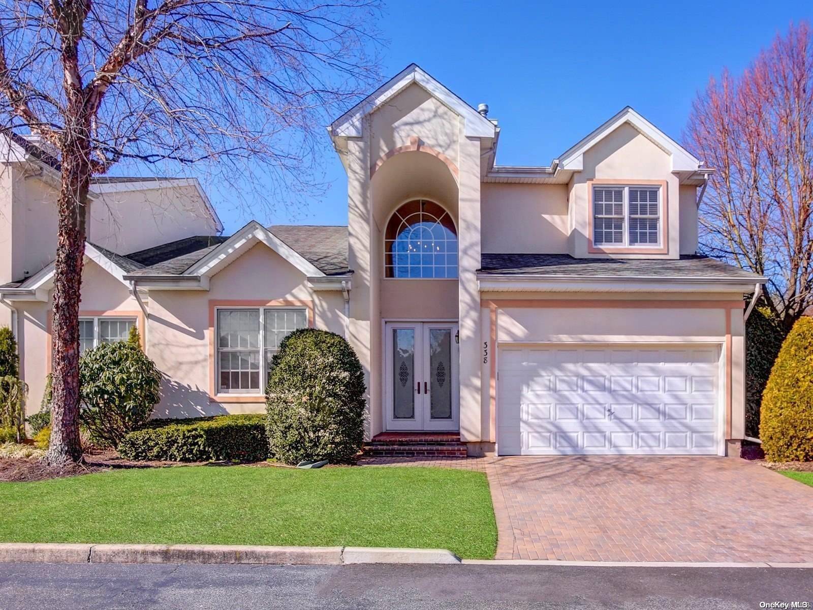 Melville, NY 11747,338 Altessa BLVD #338