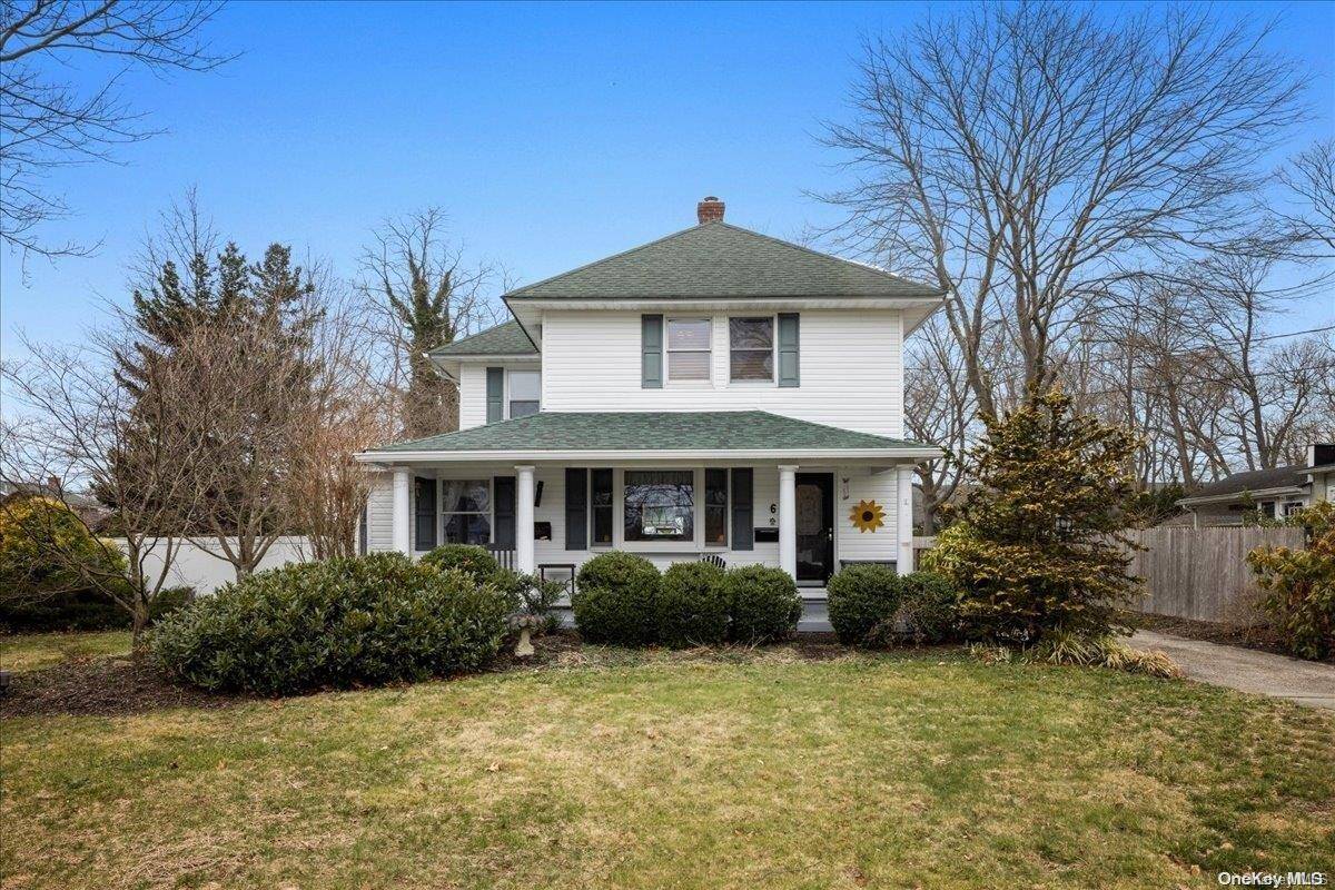 East Islip, NY 11730,6 Champlin Avenue