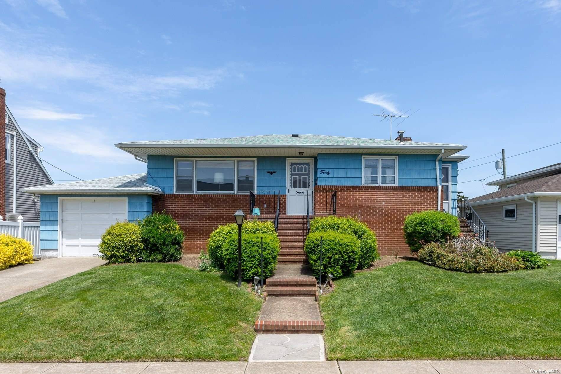 Island Park, NY 11558,40 Truxton RD