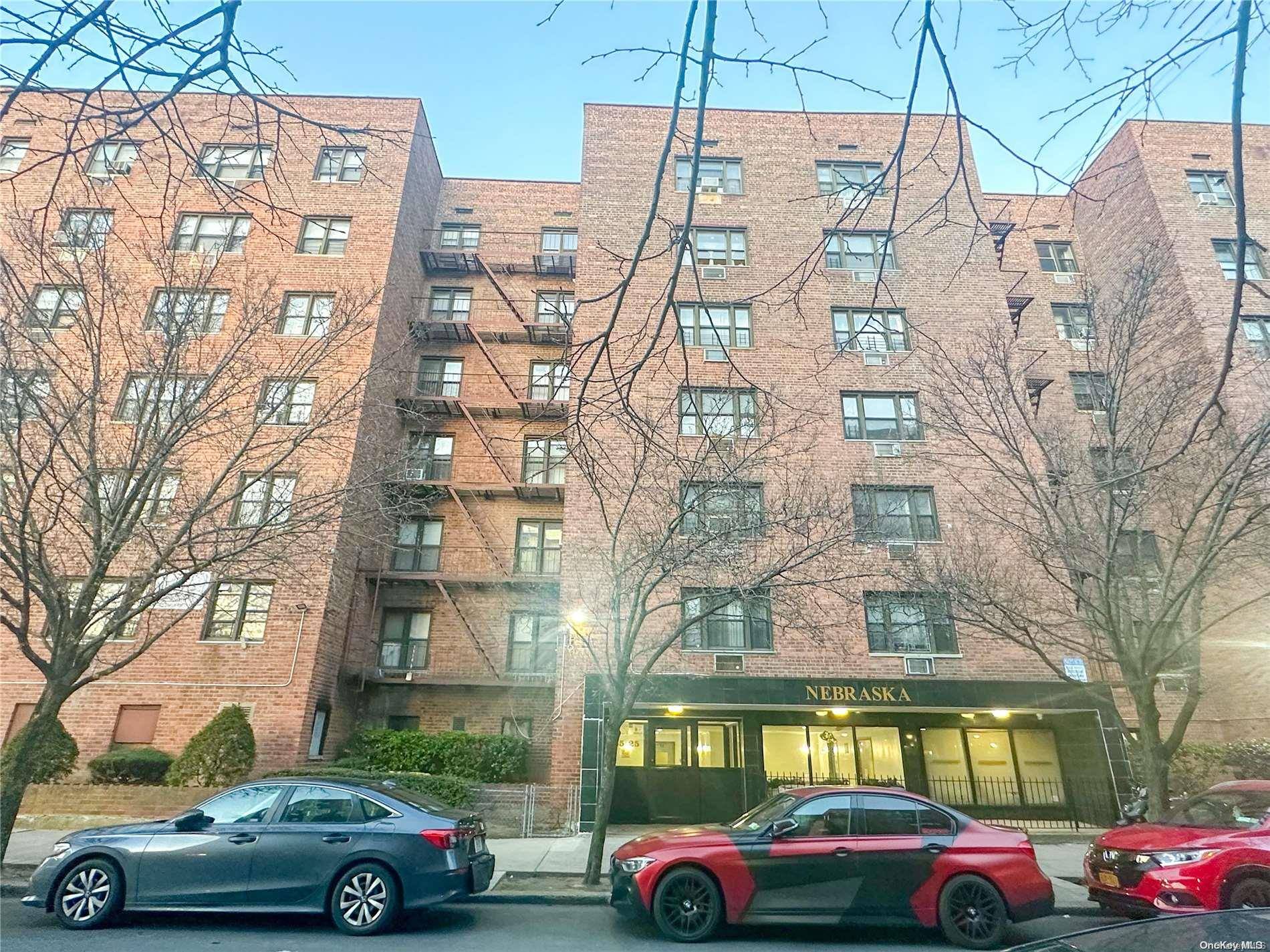 Corona, NY 11368,55-25 98th PL #5A