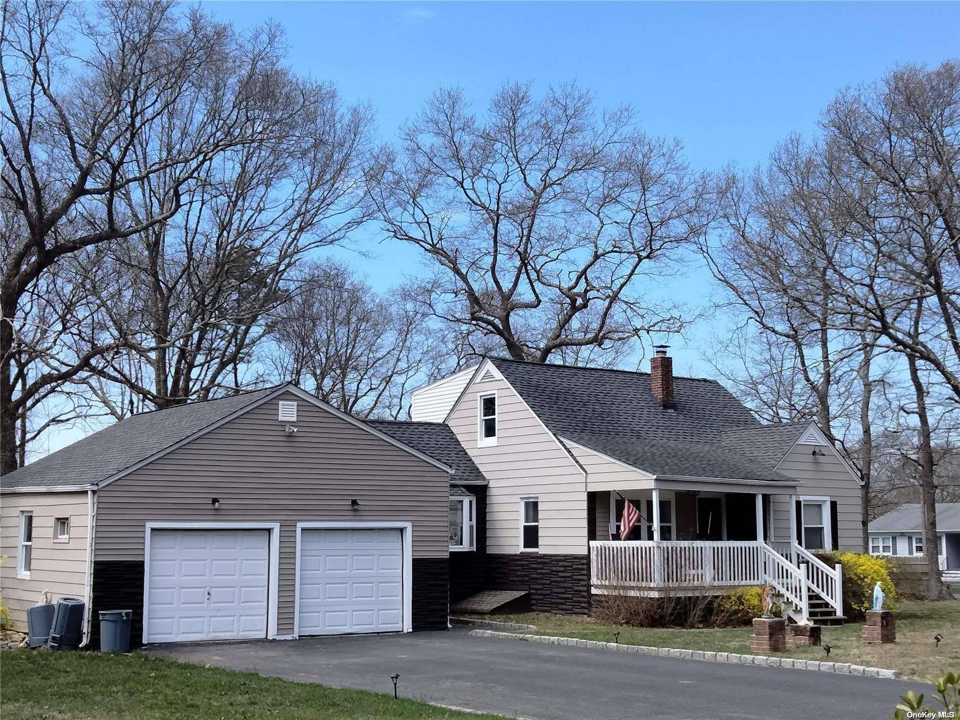 Shirley, NY 11967,329 Auborn AVE