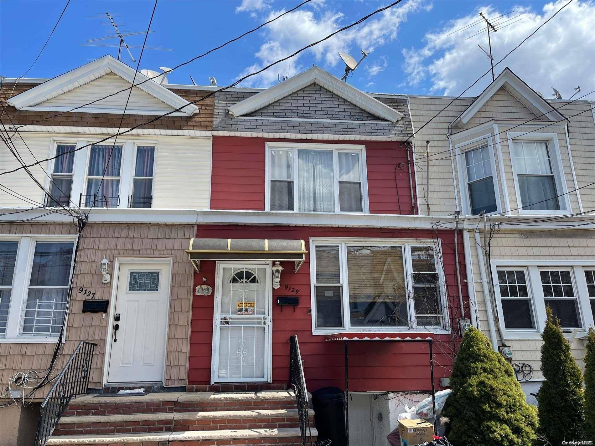 Woodhaven, NY 11421,91-29 88th ST