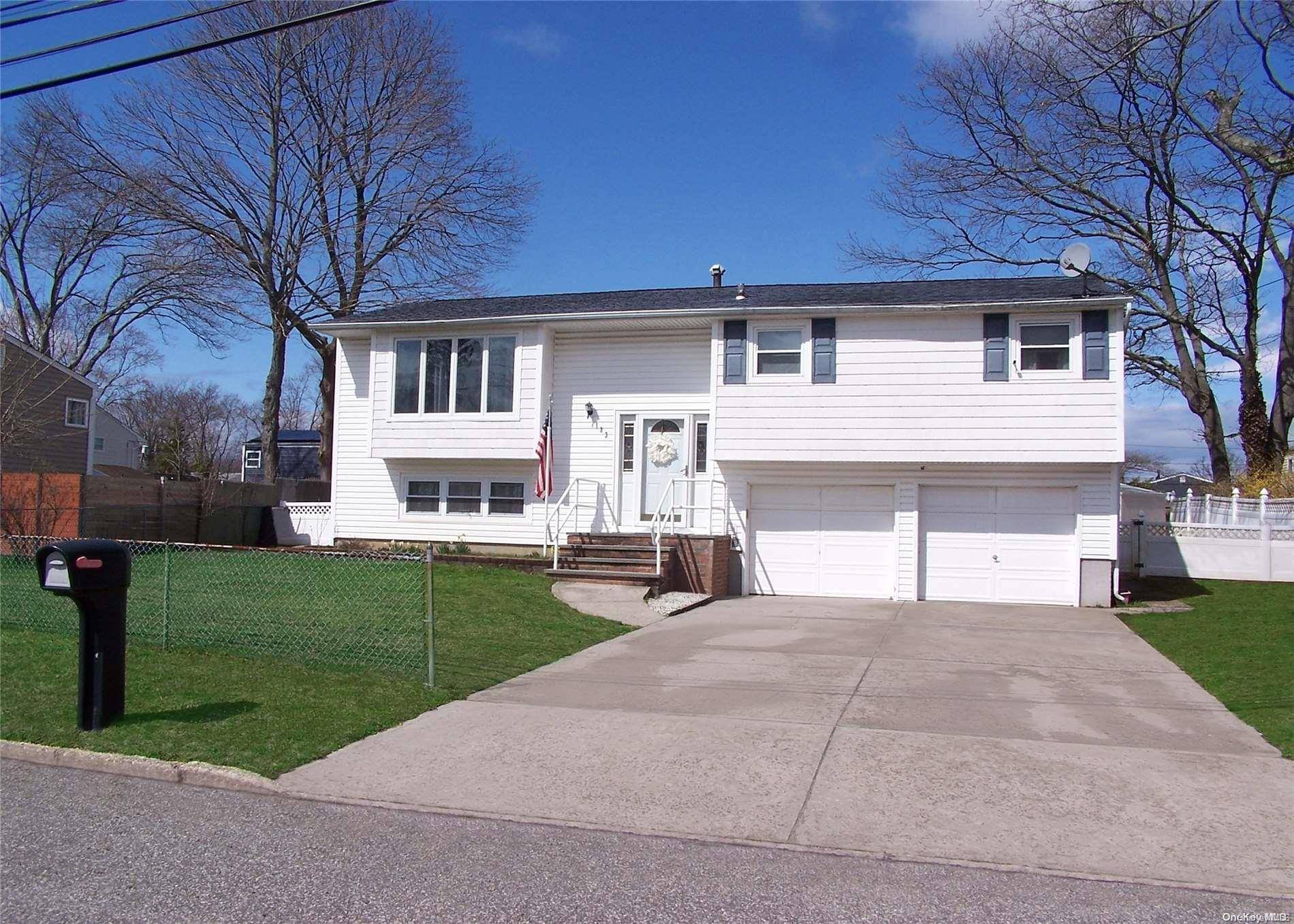 Port Jefferson Station, NY 11776,183 Bergen ST