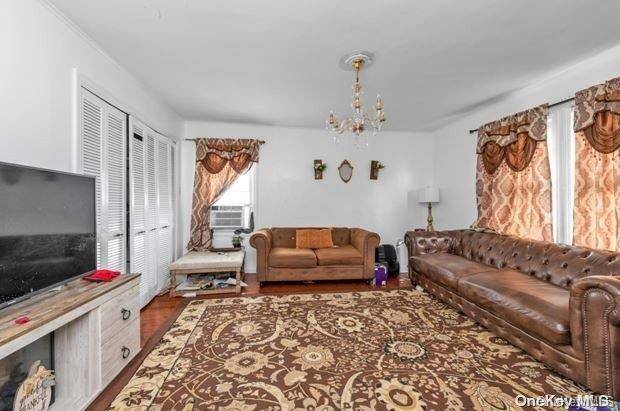 Jamaica Hills, NY 11432,85-38 Homelawn ST