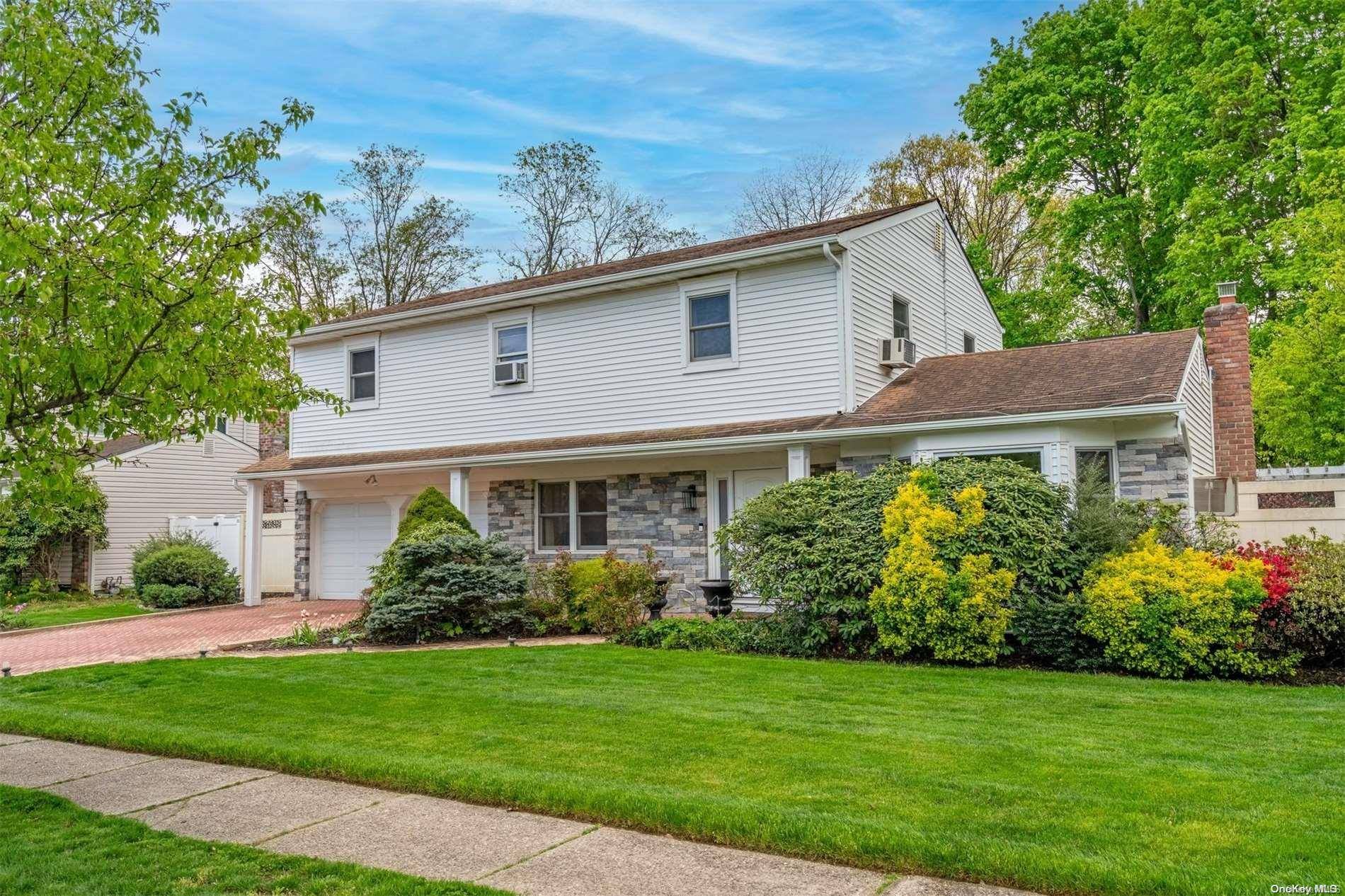 East Northport, NY 11731,723 3rd AVE
