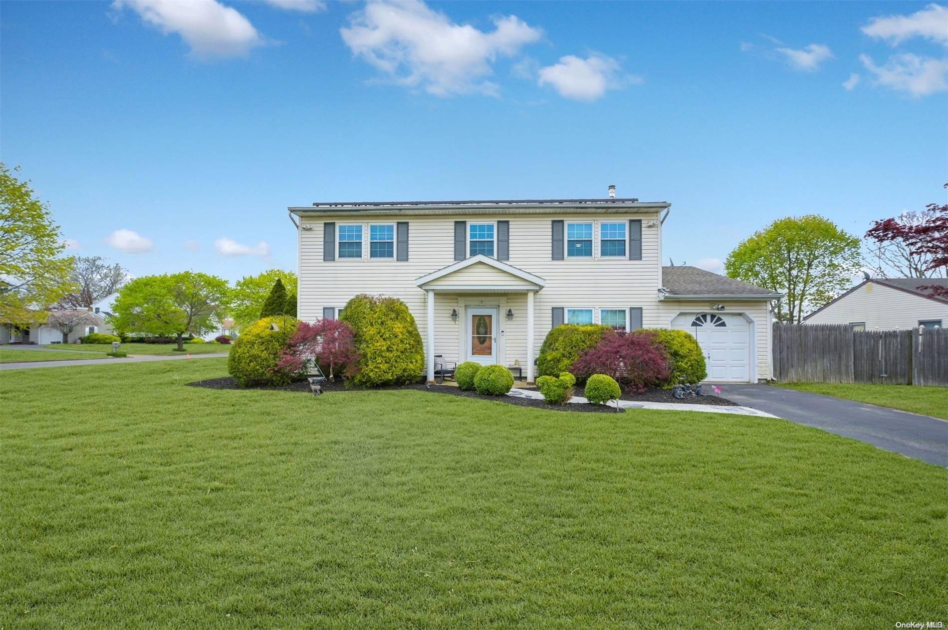 East Patchogue, NY 11772,1 Osprey DR