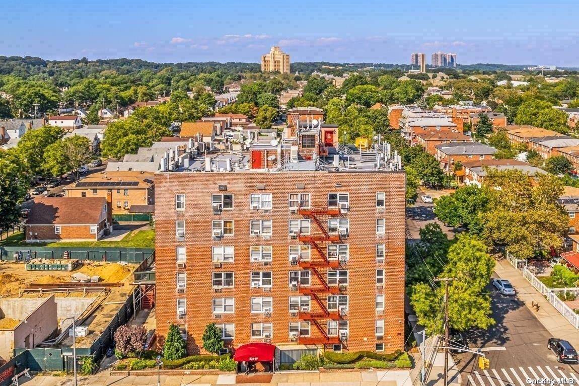 Queens Village, NY 11428,222-89 Braddock AVE #3H