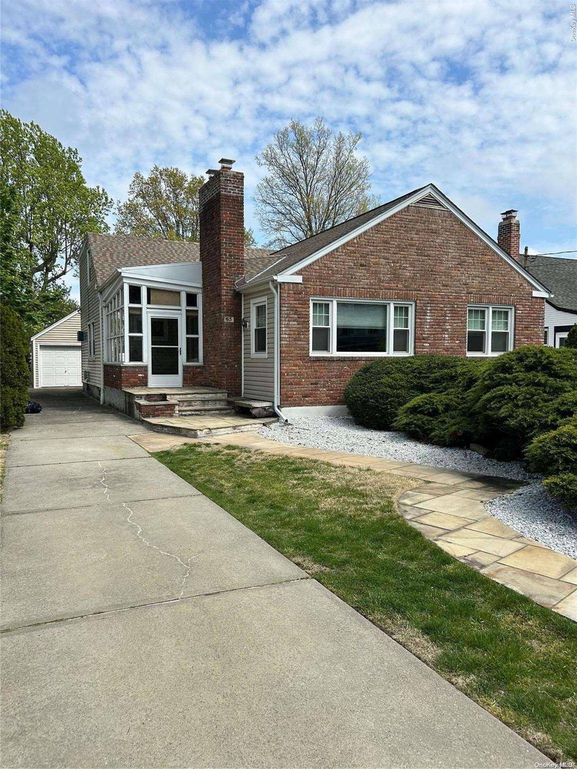 Freeport, NY 11520,65 Park AVE