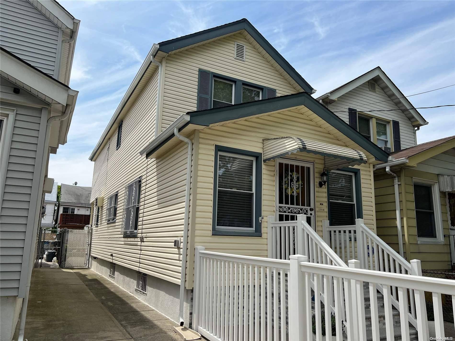 Ozone Park, NY 11417,135-18 95th ST