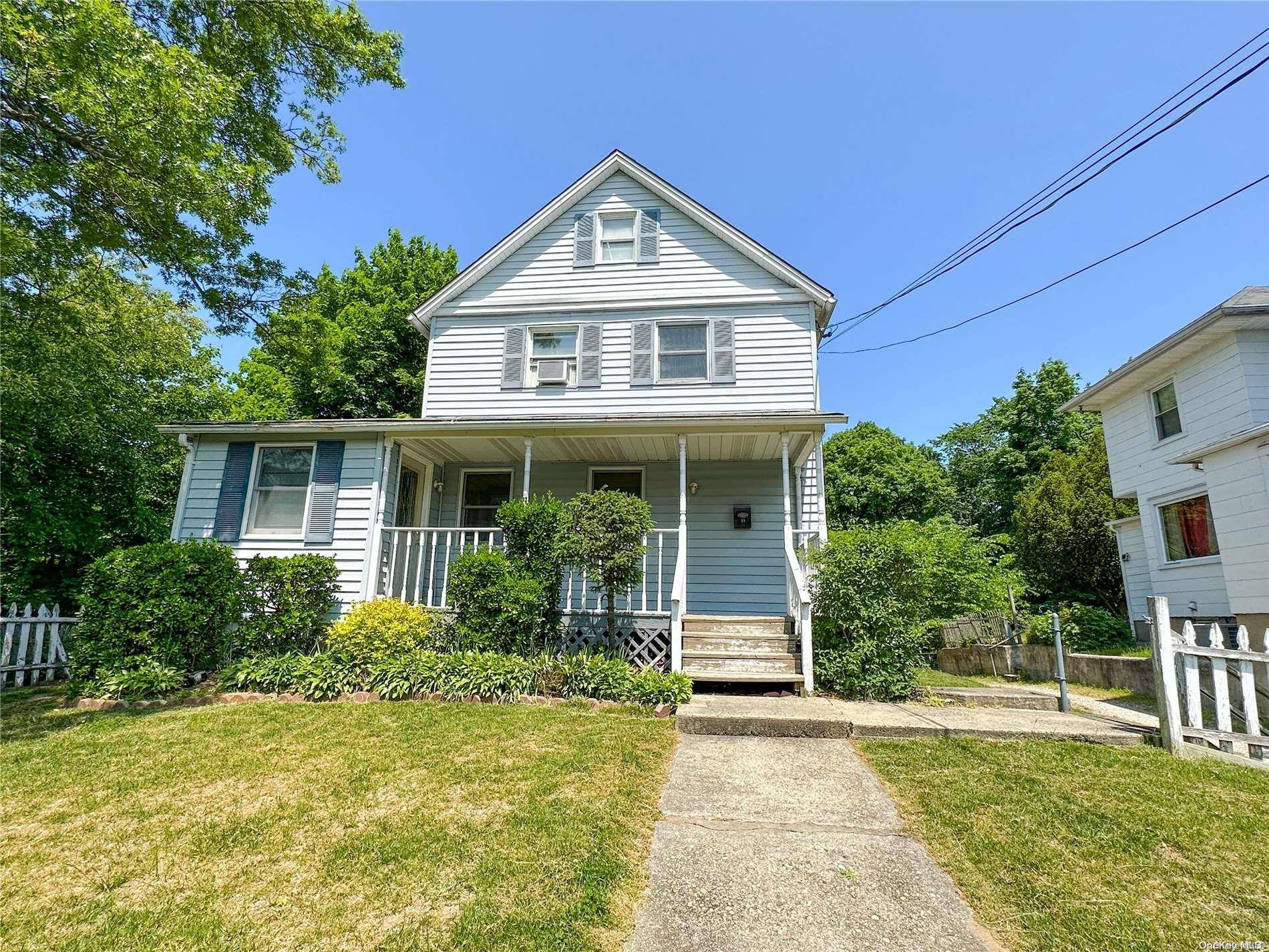 Huntington Station, NY 11746,33 Olive ST