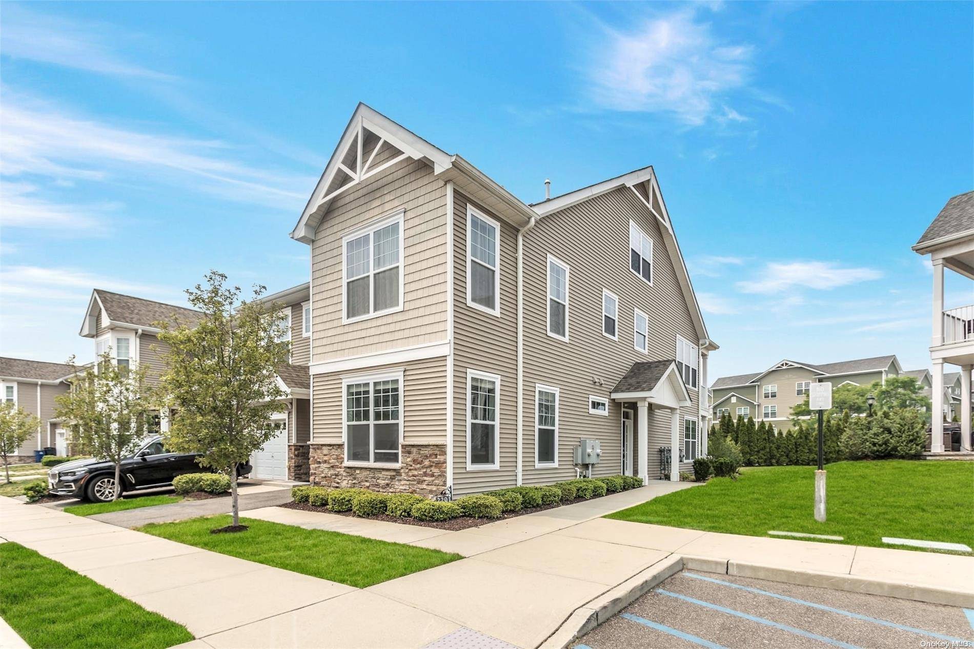 Huntington Station, NY 11746,2201 Townhome WAY #2201