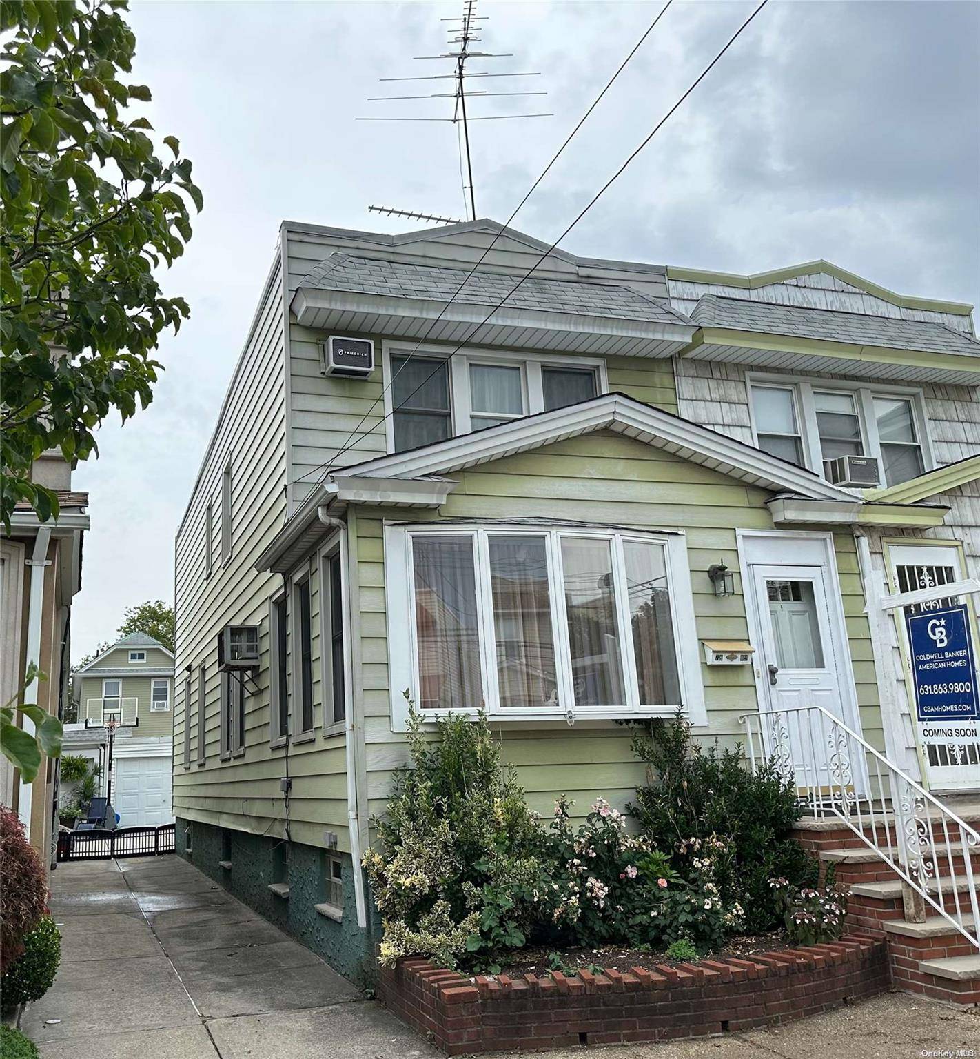 Glendale, NY 11385,78-09 85th ST