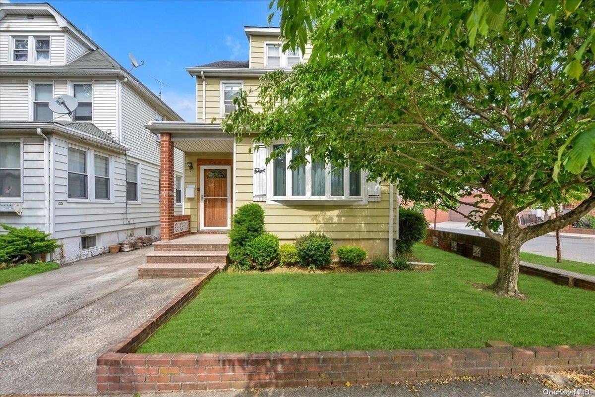 Flushing, NY 11358,46-63 189th ST