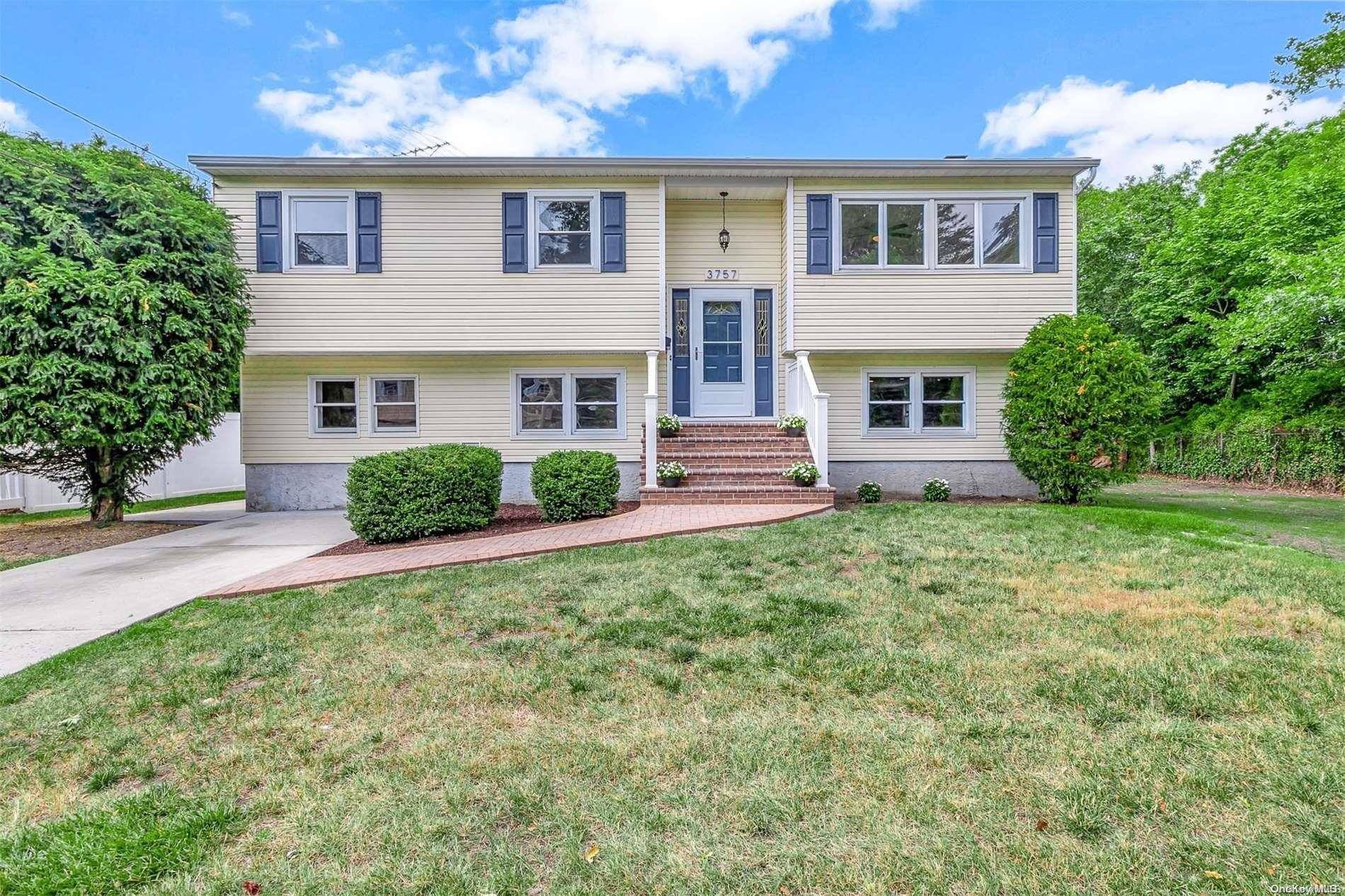 Seaford, NY 11783,3757 Waverly AVE